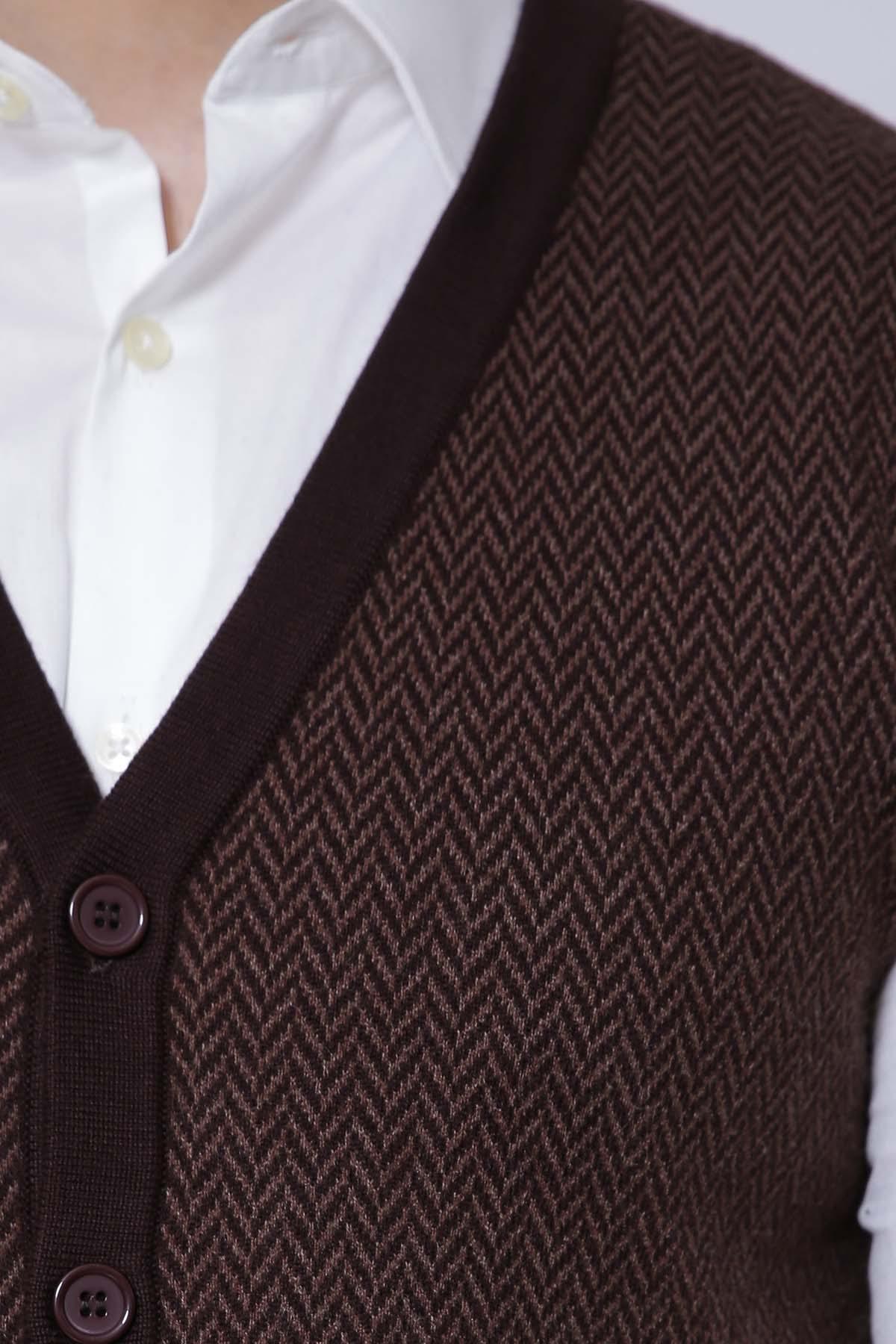 SWEATER CARDIGAN SLEEVE LESS BROWN - Image 3