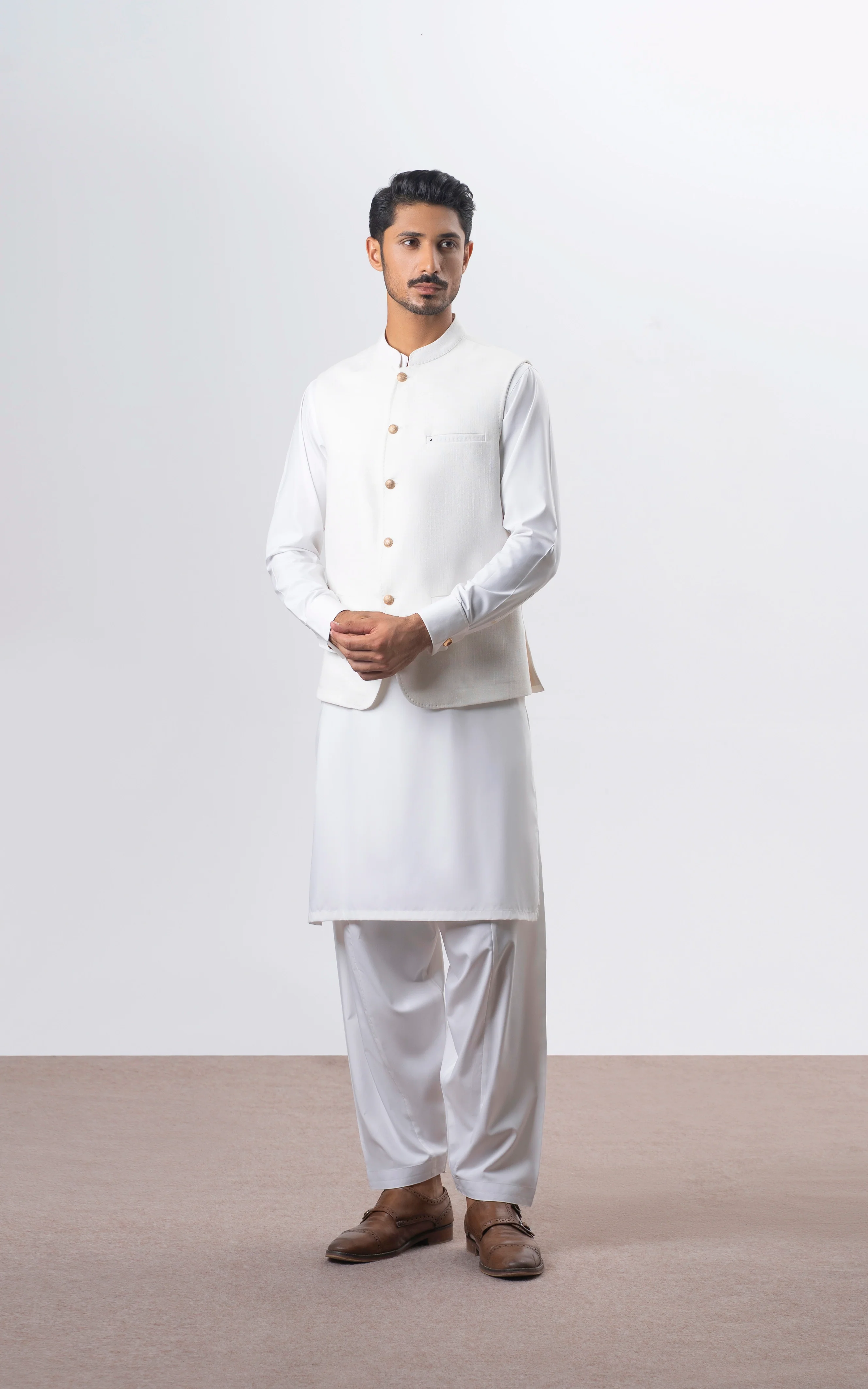BLENDED TEXTURED WAISTCOAT | PREMIUM COLLECTION OFF WHITE - Image 2