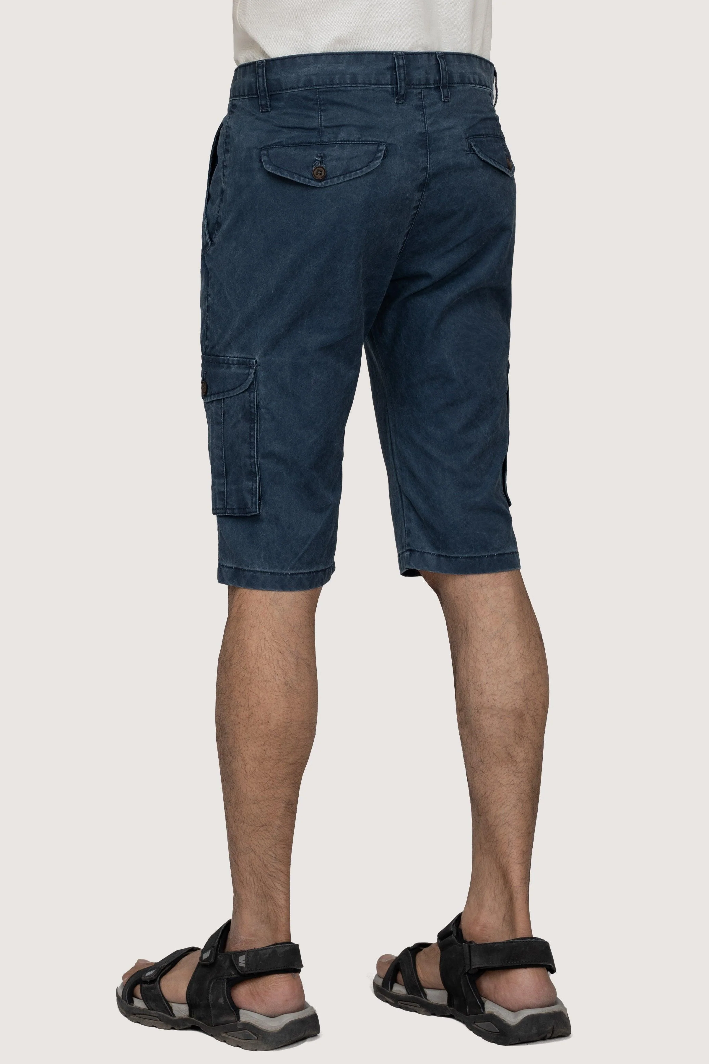 CARGO ENZYME WASHED REGULAR FIT NAVY SHORTS - Image 2