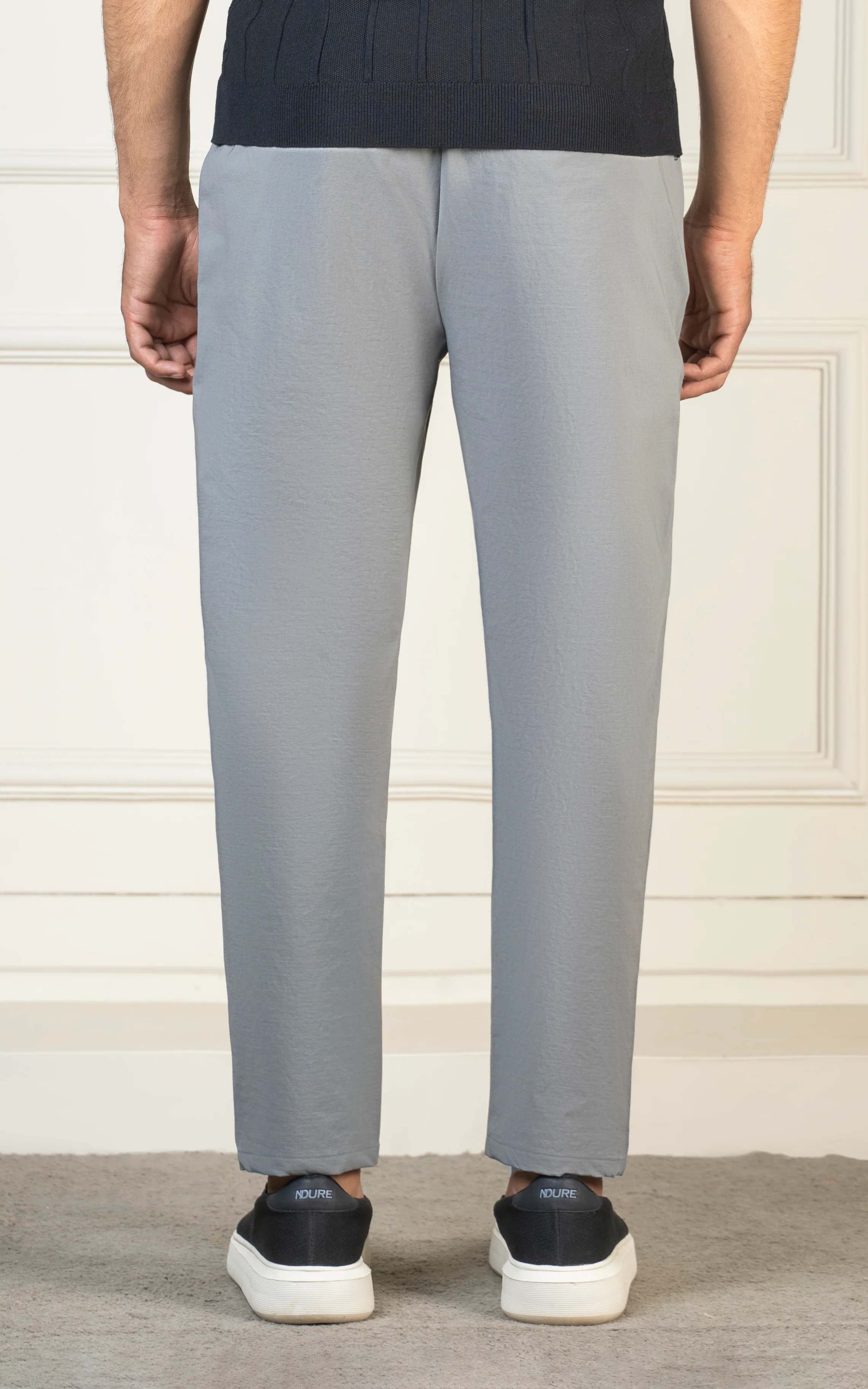 RELAX FIT TRAVEL PANT GREY - Image 3