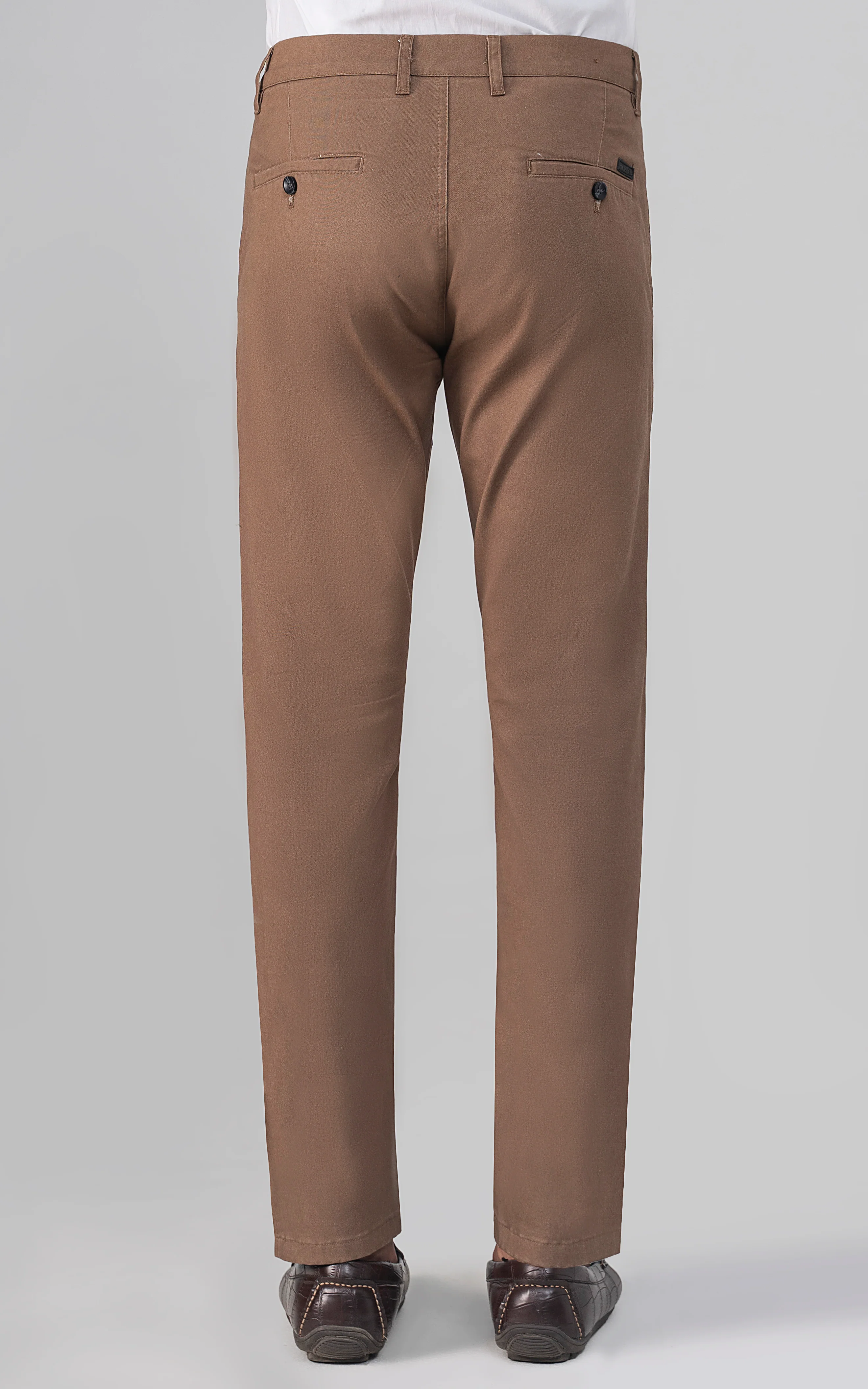 COLORED DENIM SMART FIT CASUAL PANT BROWN - Image 4