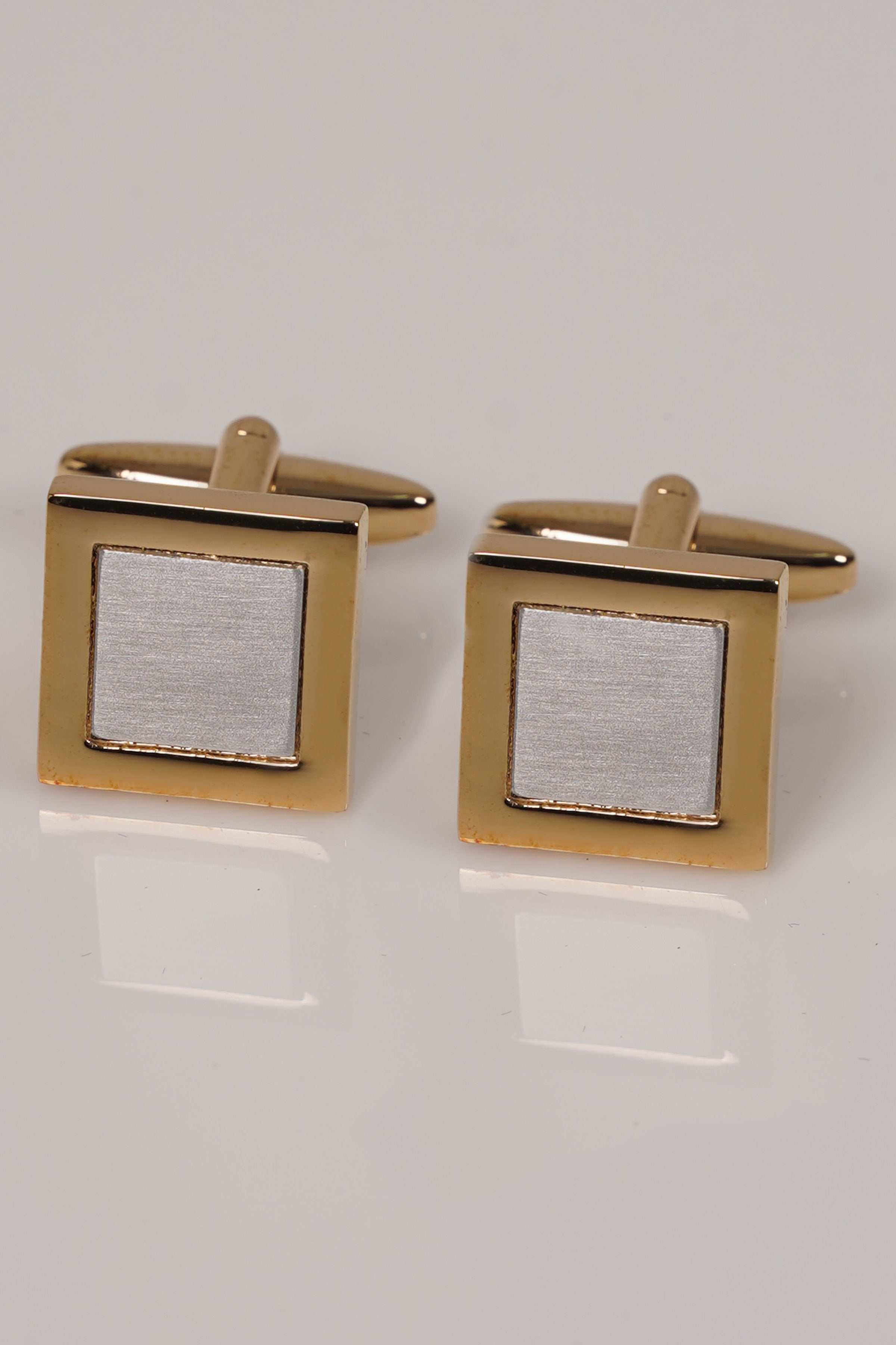 CUFFLINKS