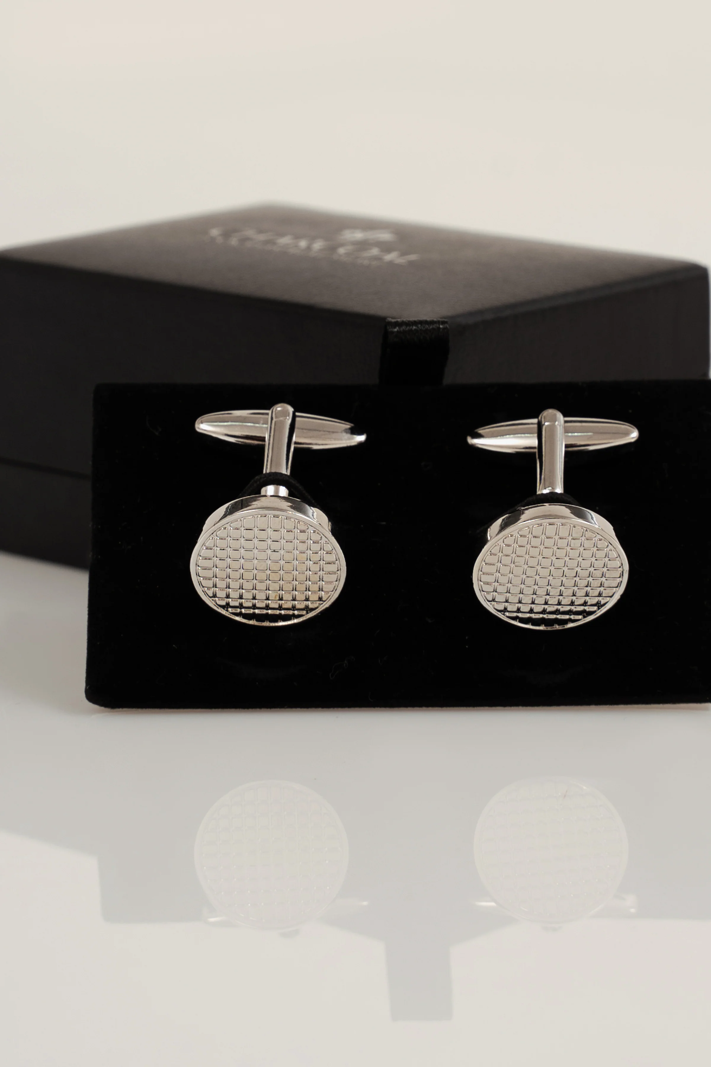CUFFLINKS - Image 3