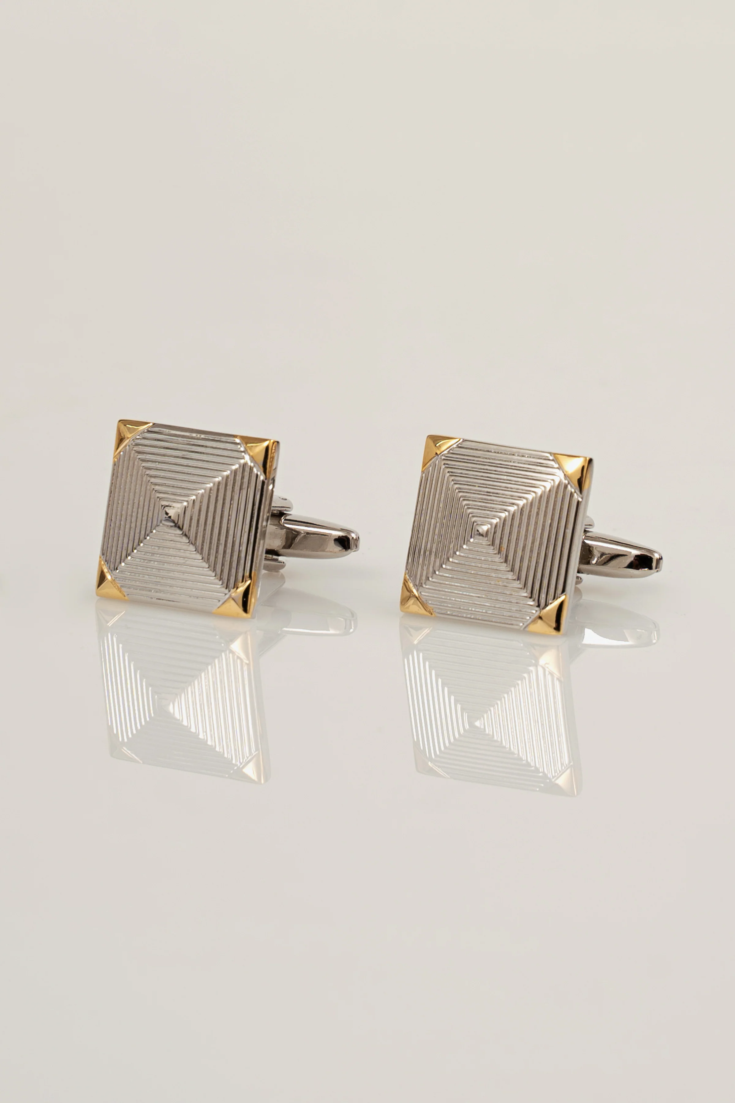 CUFFLINKS - Image 4