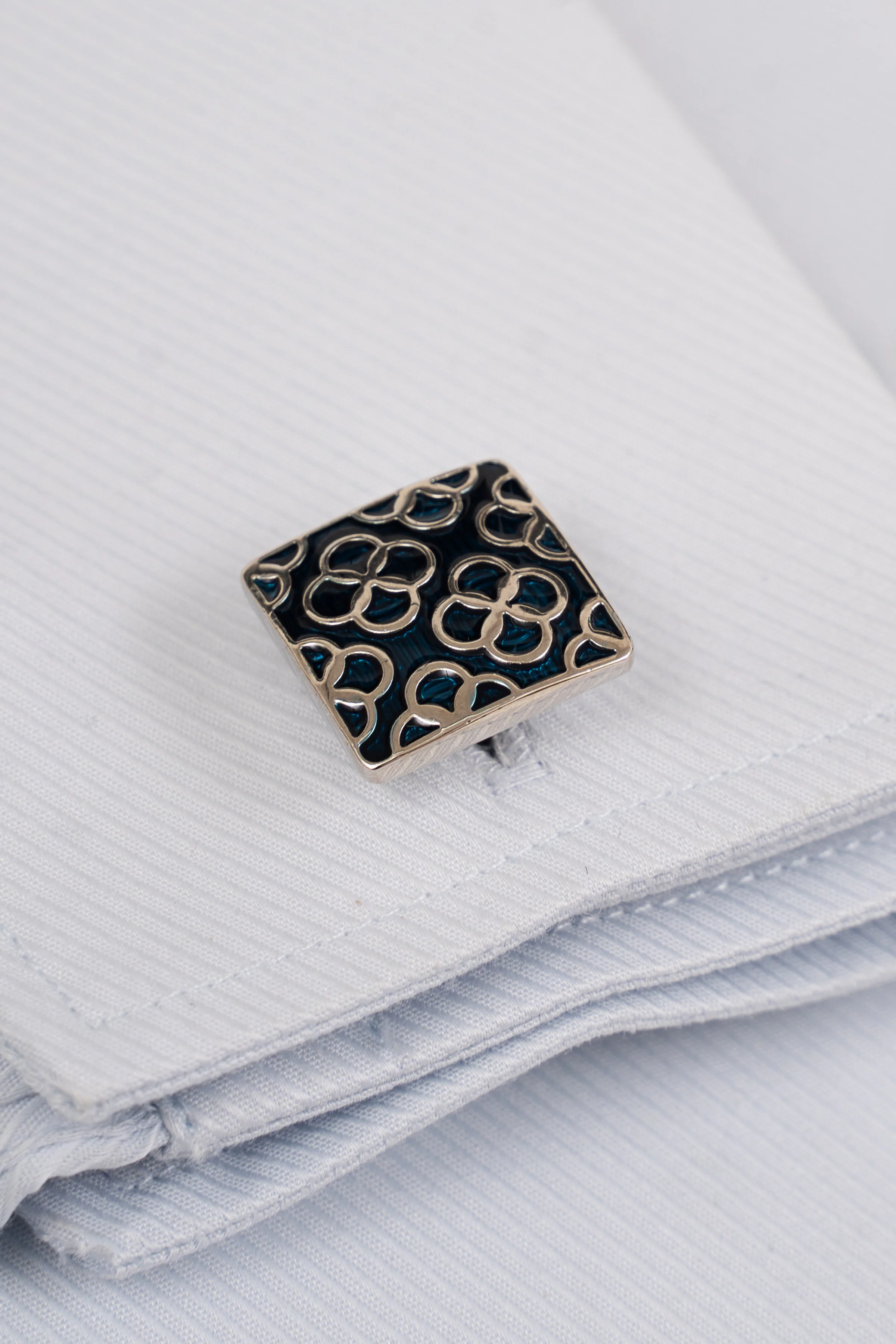 CUFFLINKS