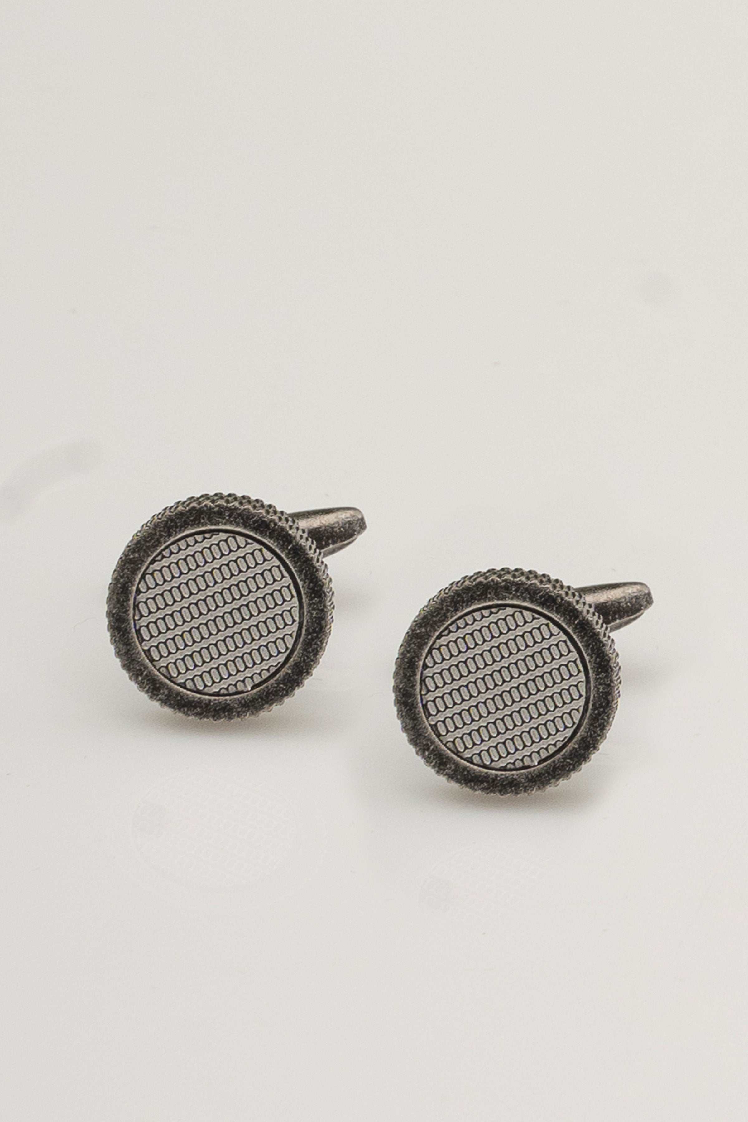 CUFFLINKS