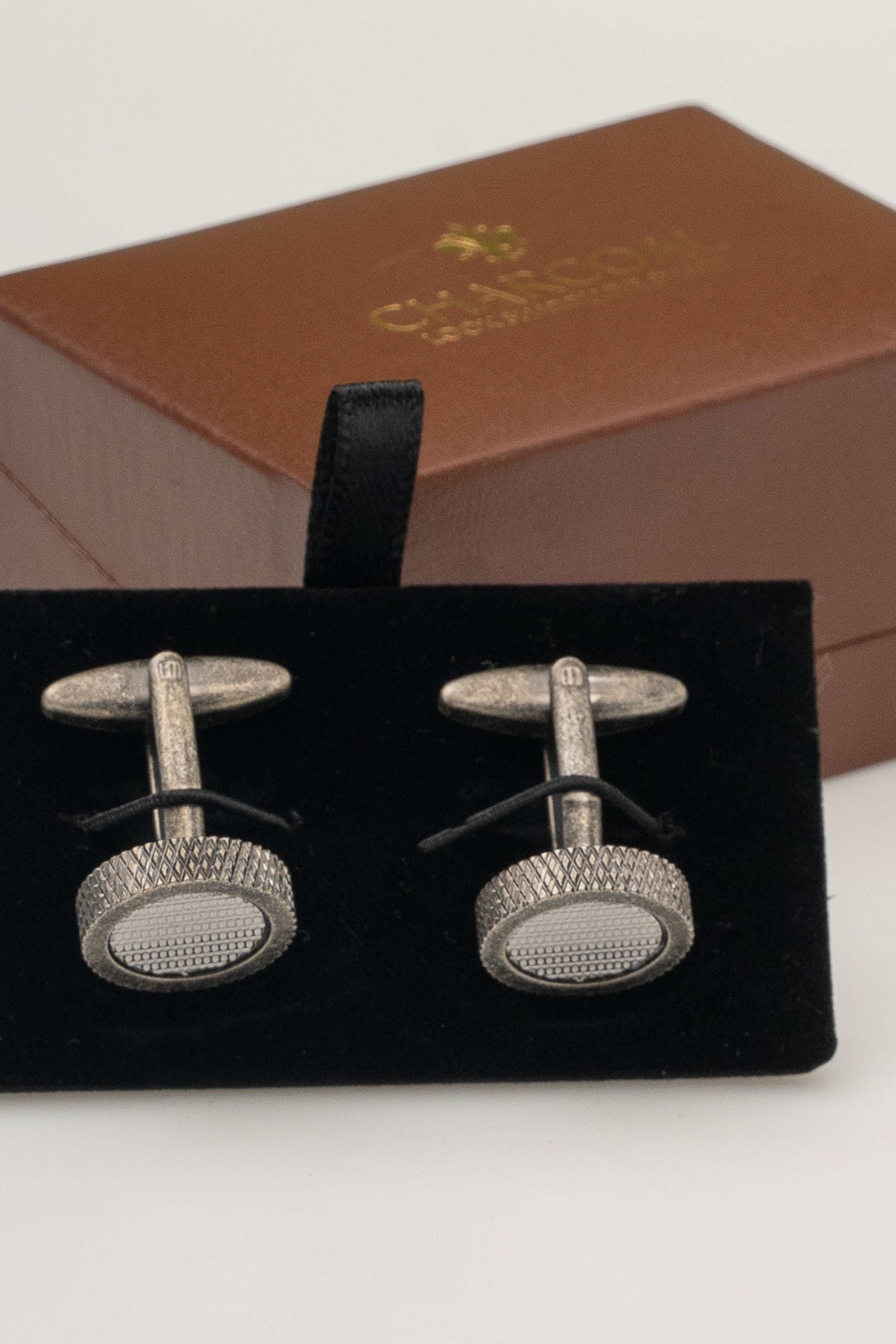 CUFFLINKS - Image 4