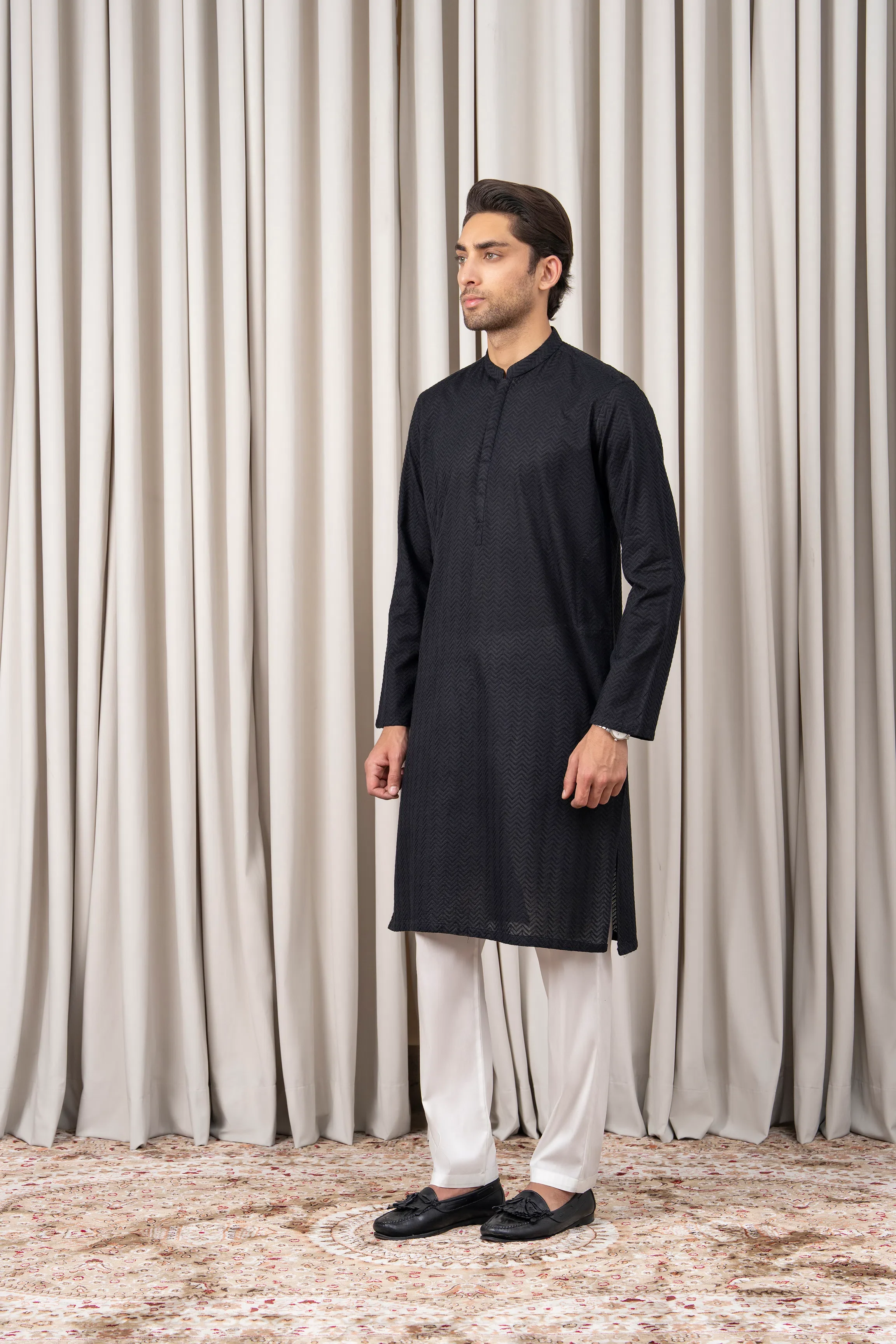 EMBROIDERED KURTA - SIGNATURE COLLECTION BLACK - Image 4