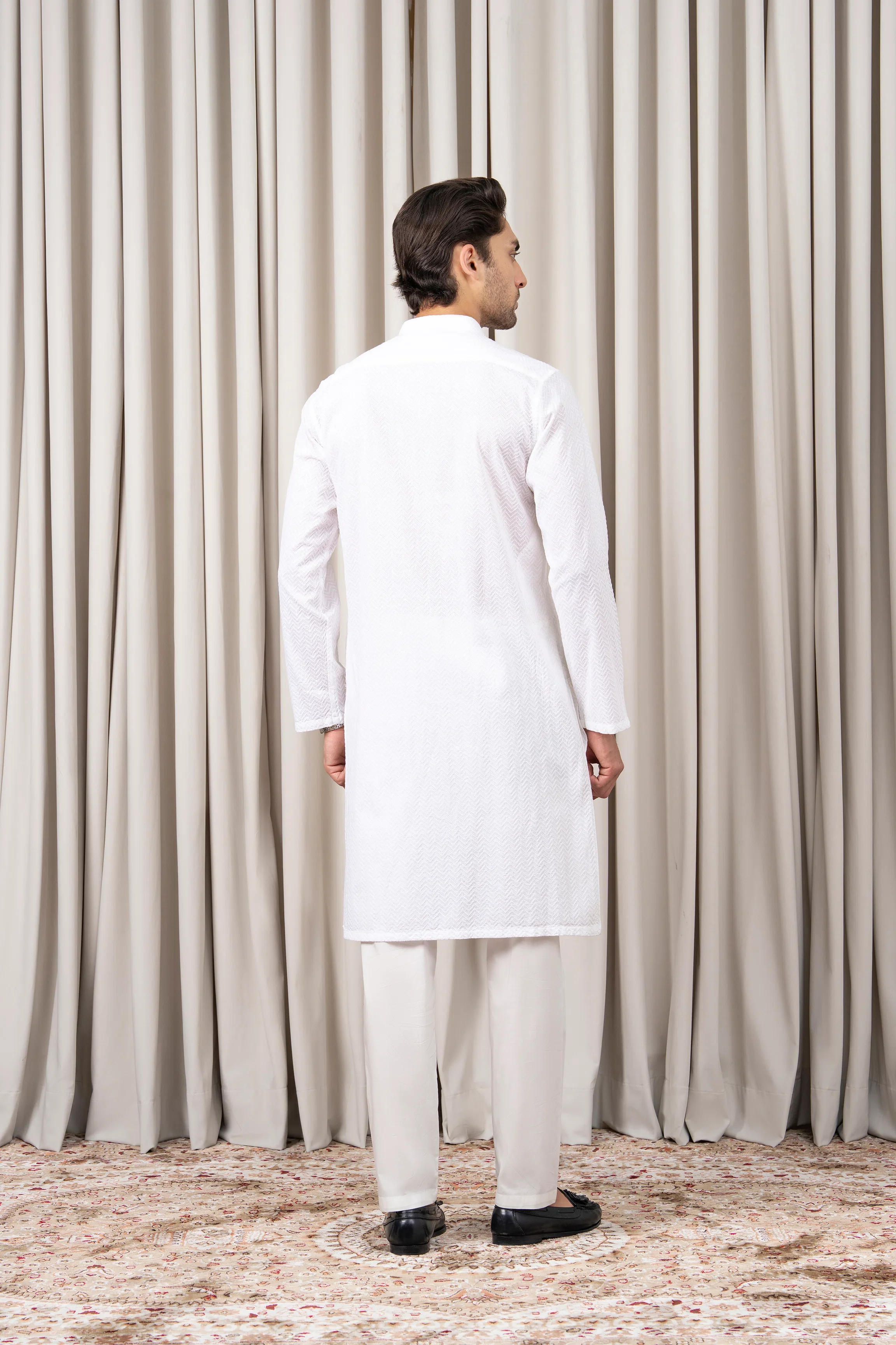 EMBROIDERED KURTA - SIGNATURE COLLECTION WHITE - Image 5