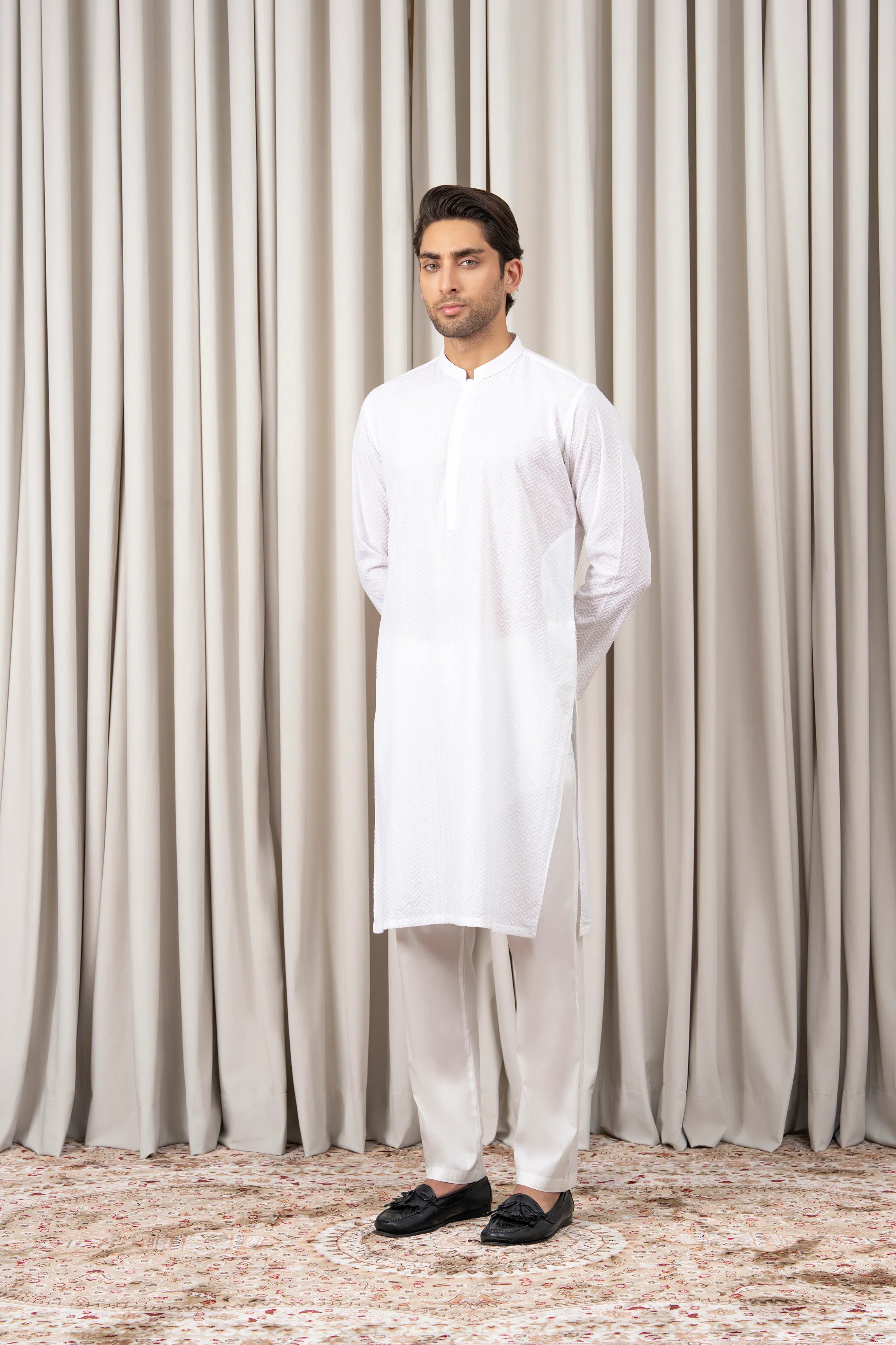 EMBROIDERED KURTA - SIGNATURE COLLECTION WHITE - Image 6