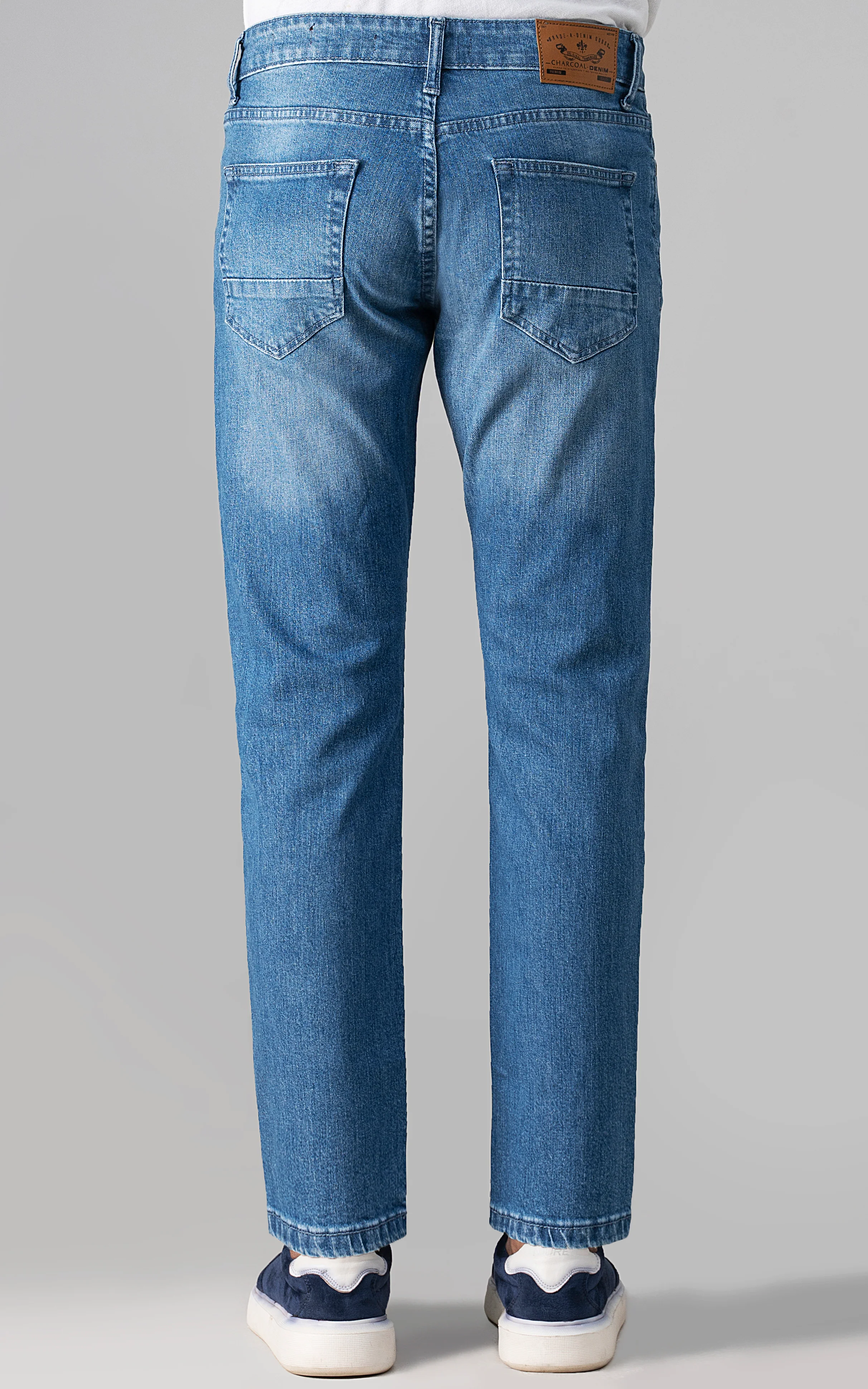 STRAIGHT FIT JEAN LIGHT BLUE - Image 4