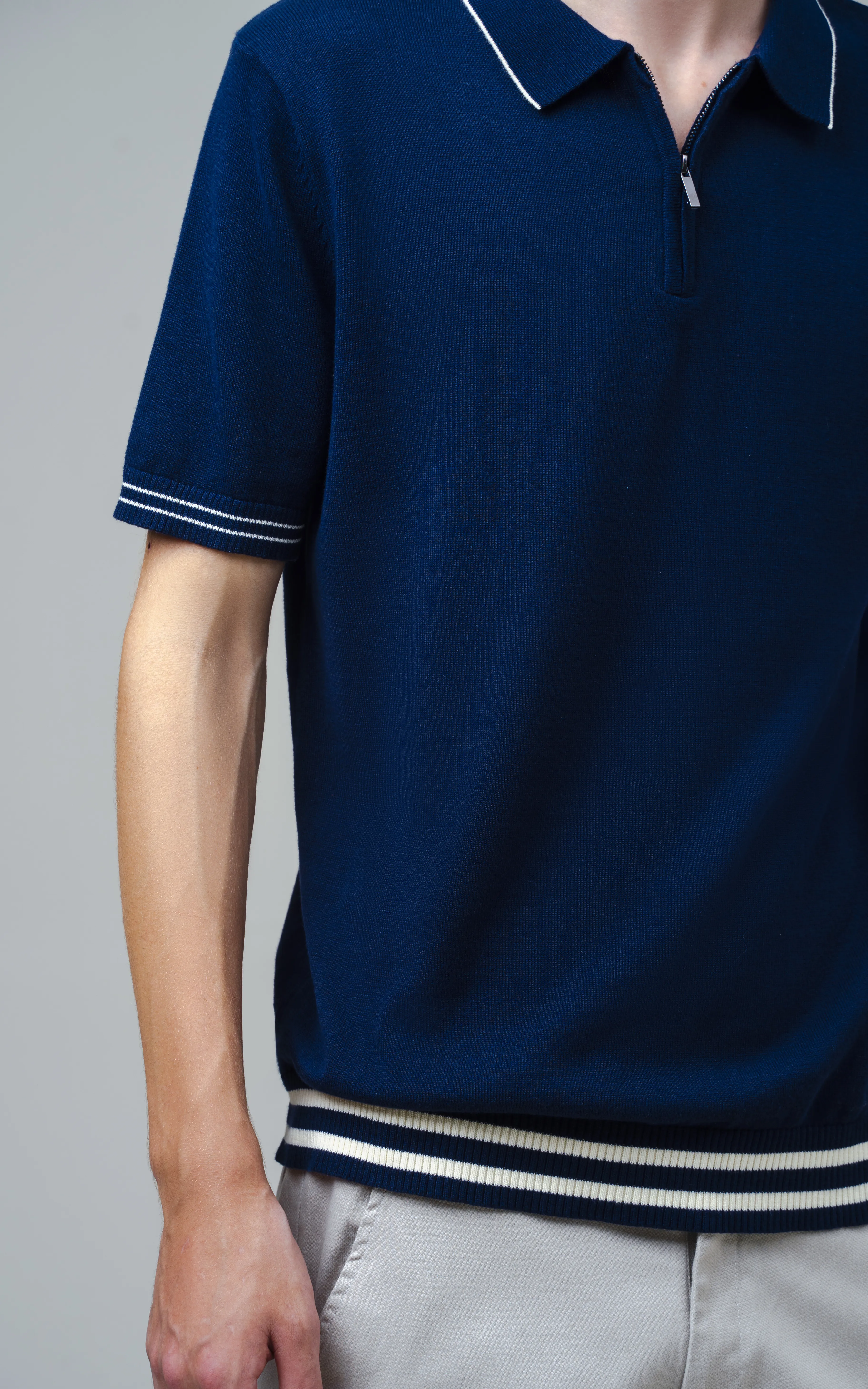 KNITTED TIPPING COLLAR ZIP POLO SHIRT NAVY - Image 6