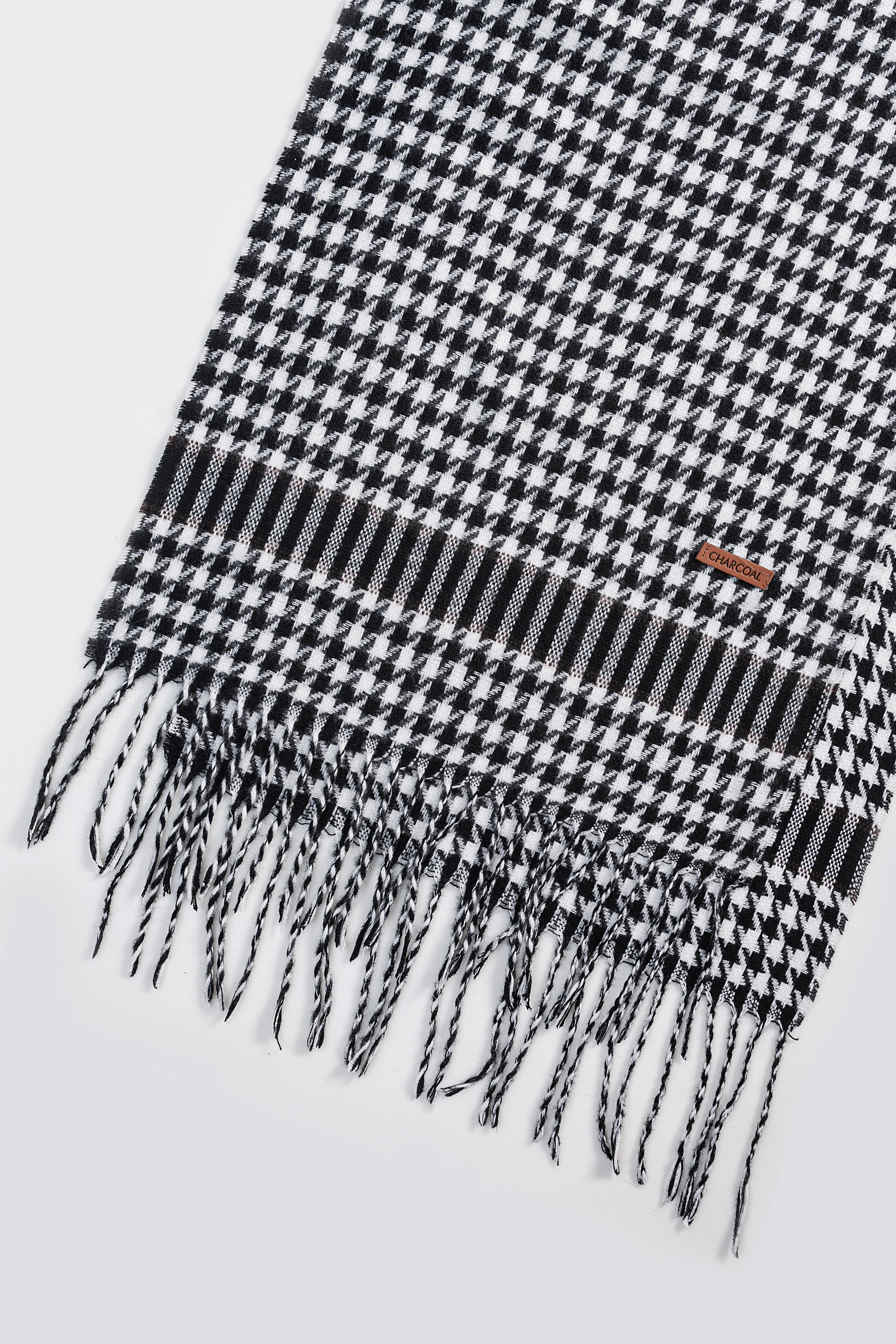 Houndstooth wool blended scarf - Image 4