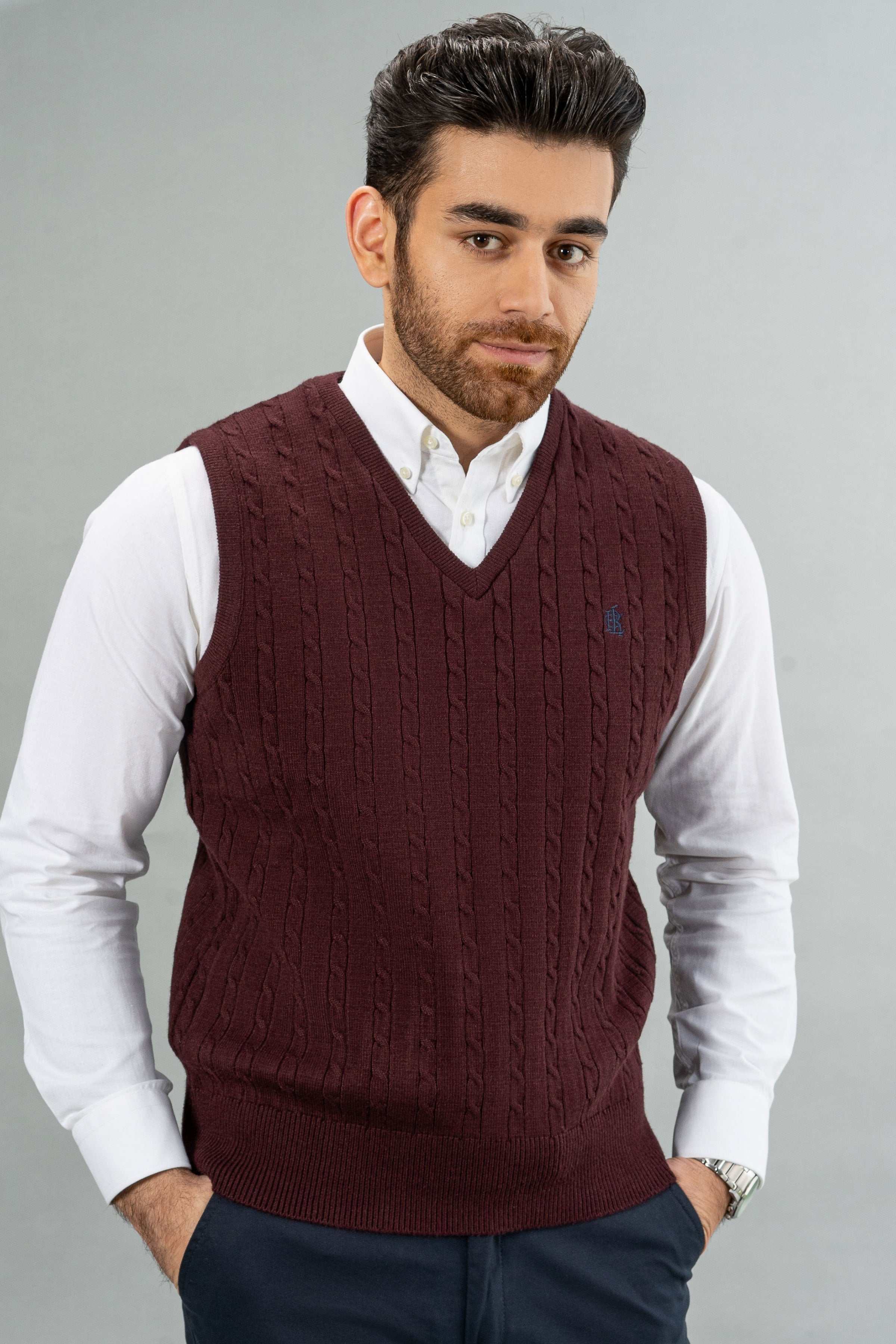 SLEEVELESS SWEATER MAROON