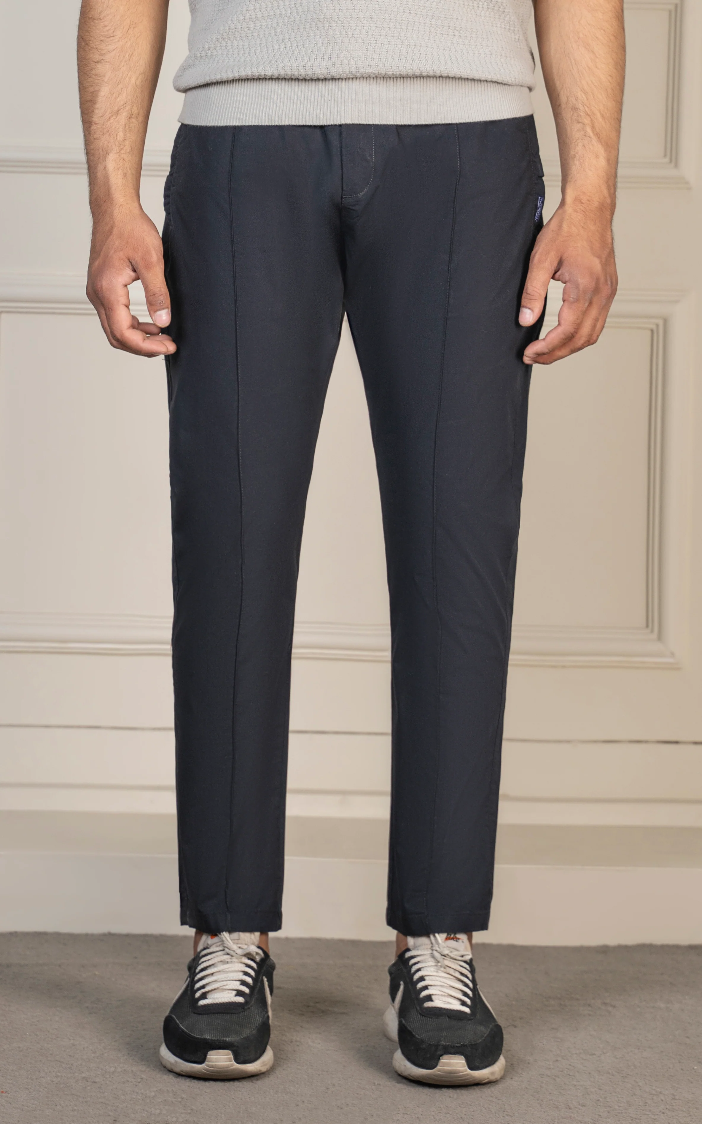SLIM FIT JOGGER TROUSER BLACK - Image 2