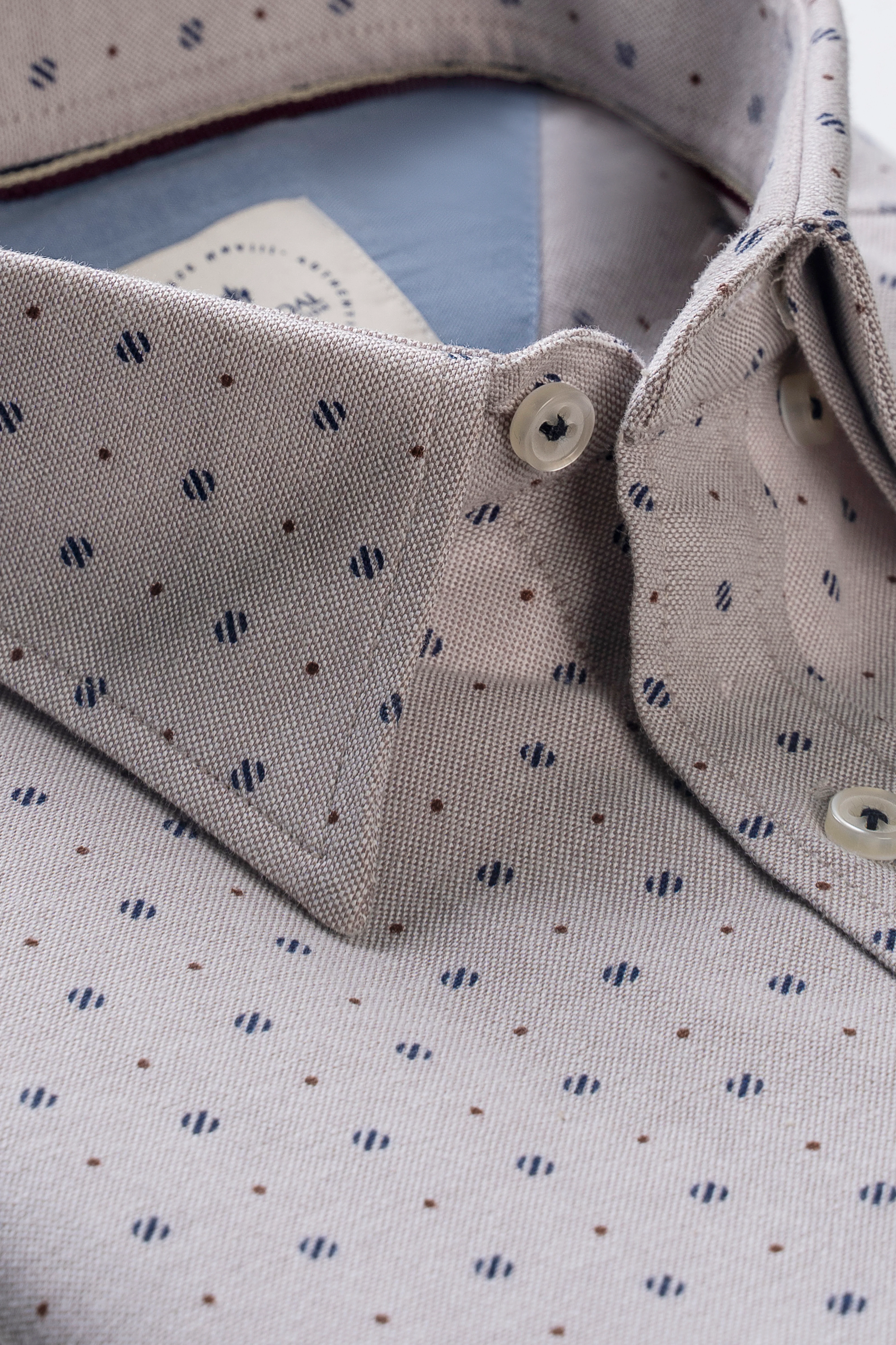 HIDDEN BUTTON DOWN COLLAR  SHIRT KHAKI - Image 2