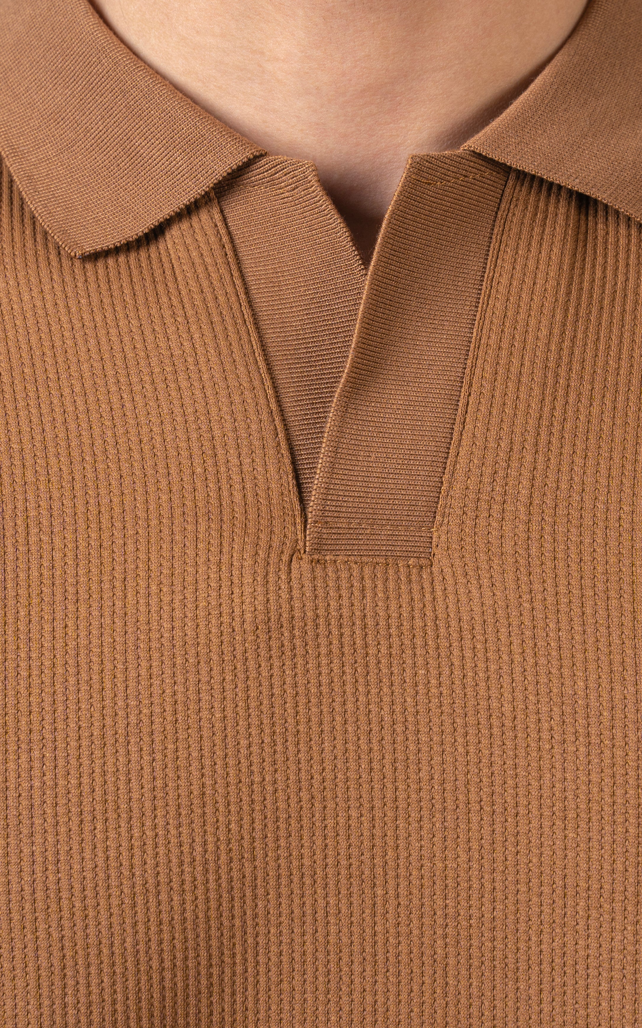 SOLID COLLAR V NECK POLO COFFEE - Image 2