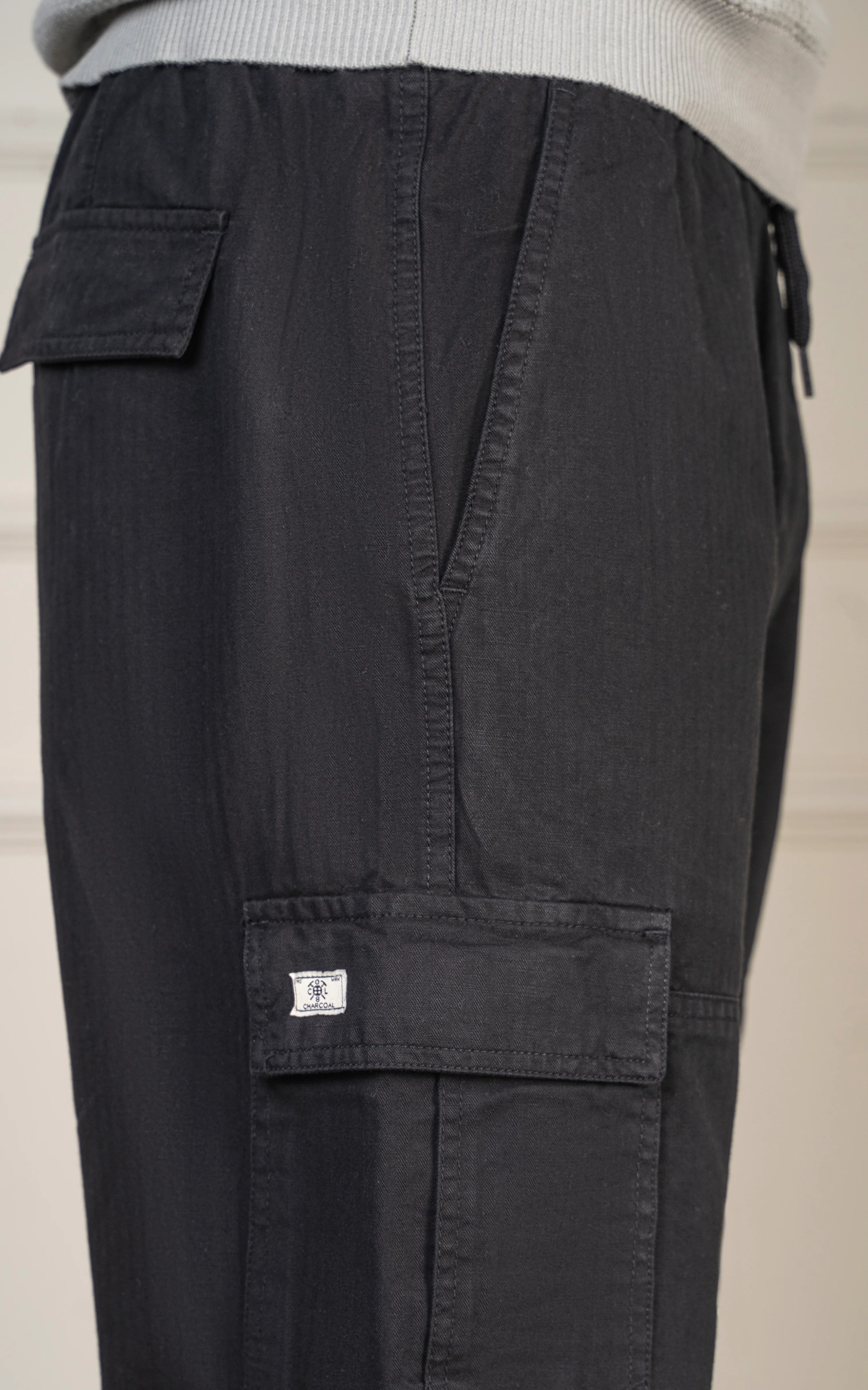 STRAIGHT FIT CARGO TROUSER  BLACK - Image 3