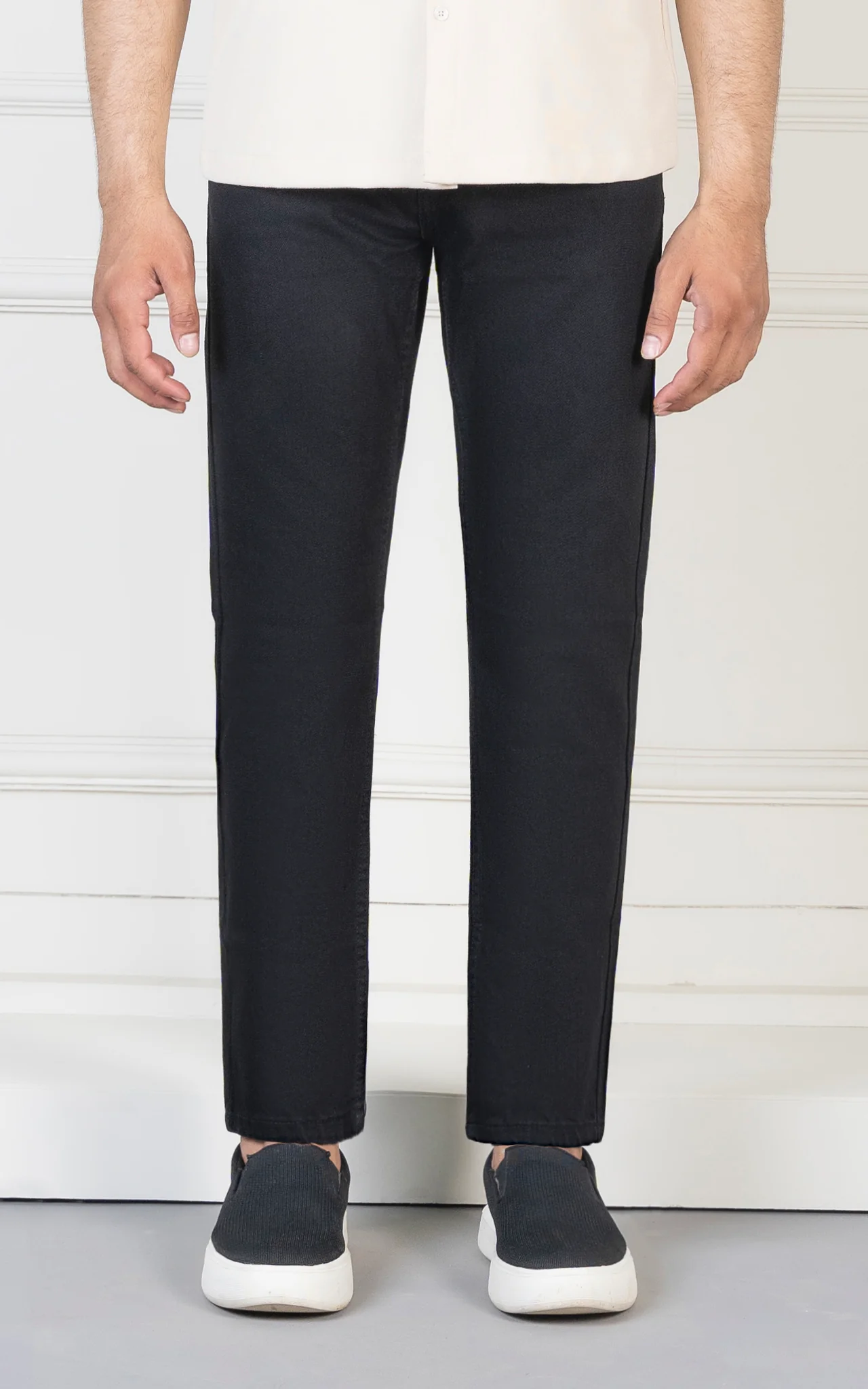STRAIGHT FIT JEAN BLACK - Image 2