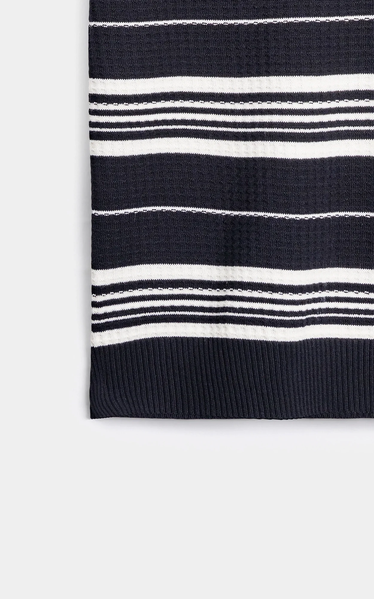 SWEATER KNIT HORIZONTAL STRIPED POLO SHIRT BLACK - Image 6