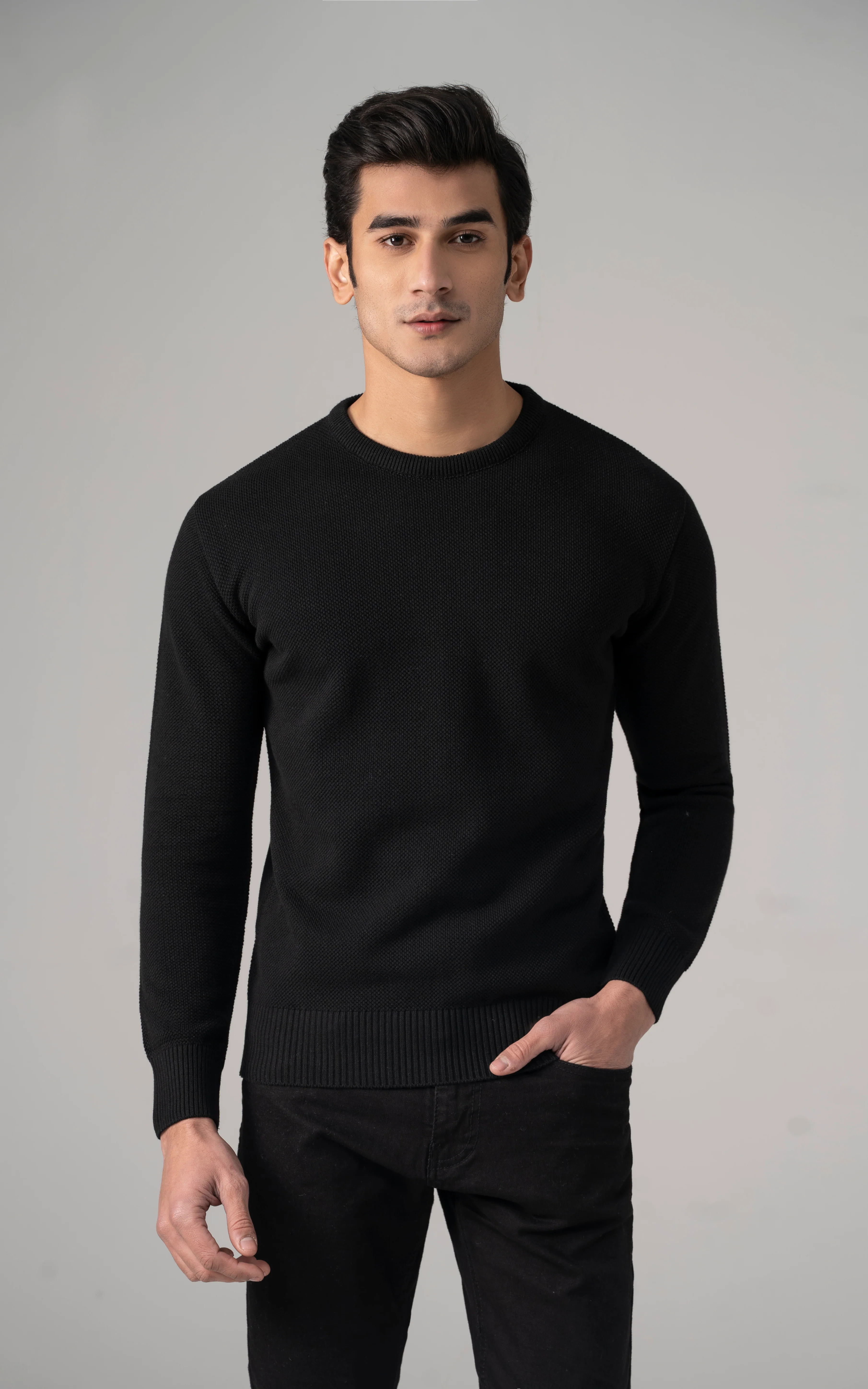 Knitted Crew Neck Black - Image 2