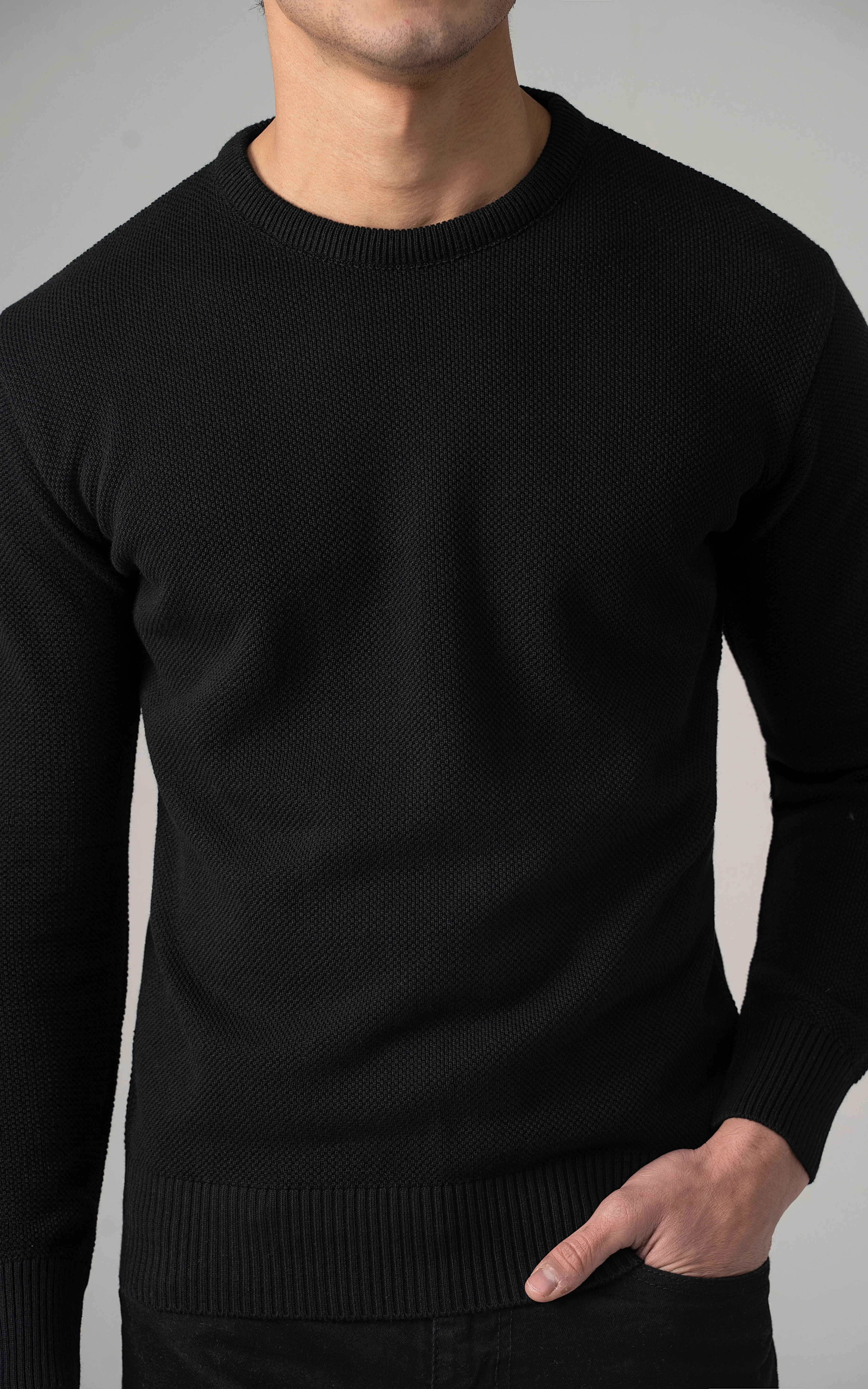 Knitted Crew Neck Black - Image 3