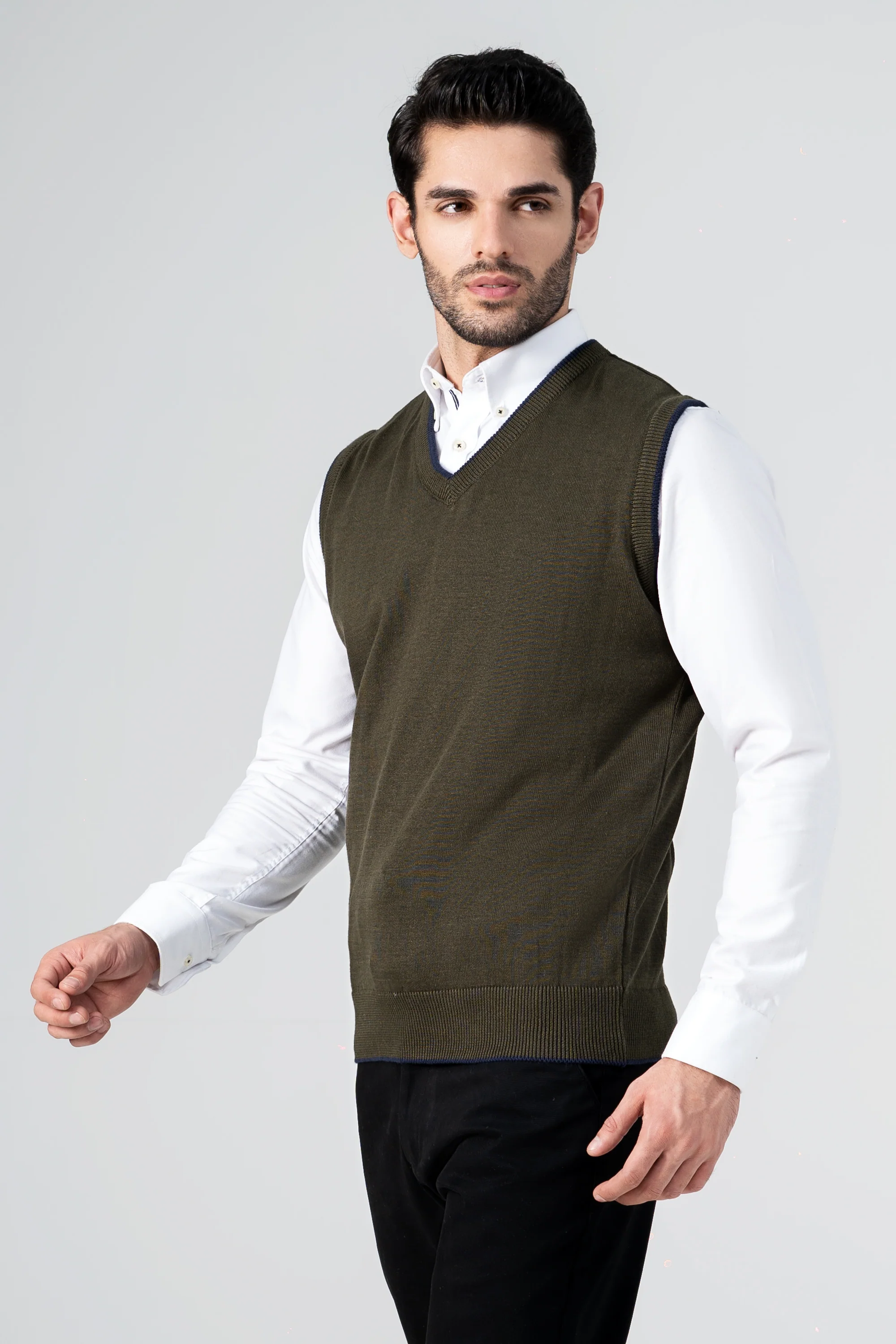 SLEEVELESS V Neck SWEATER OLIVE - Image 3