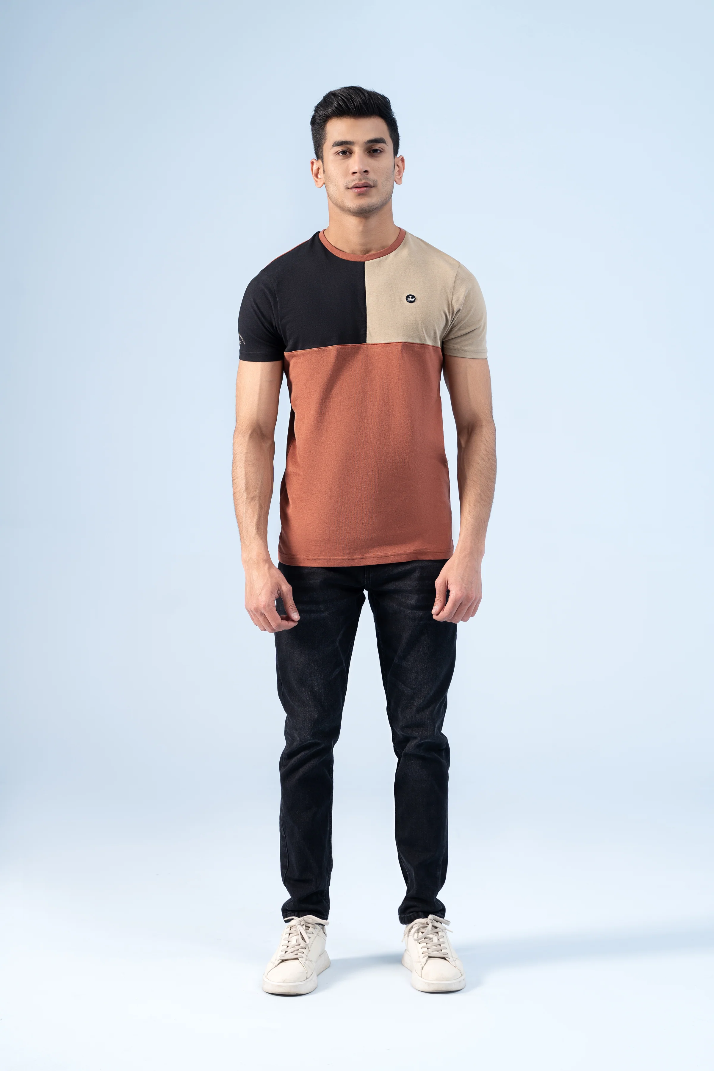 T-SHIRT BLACK