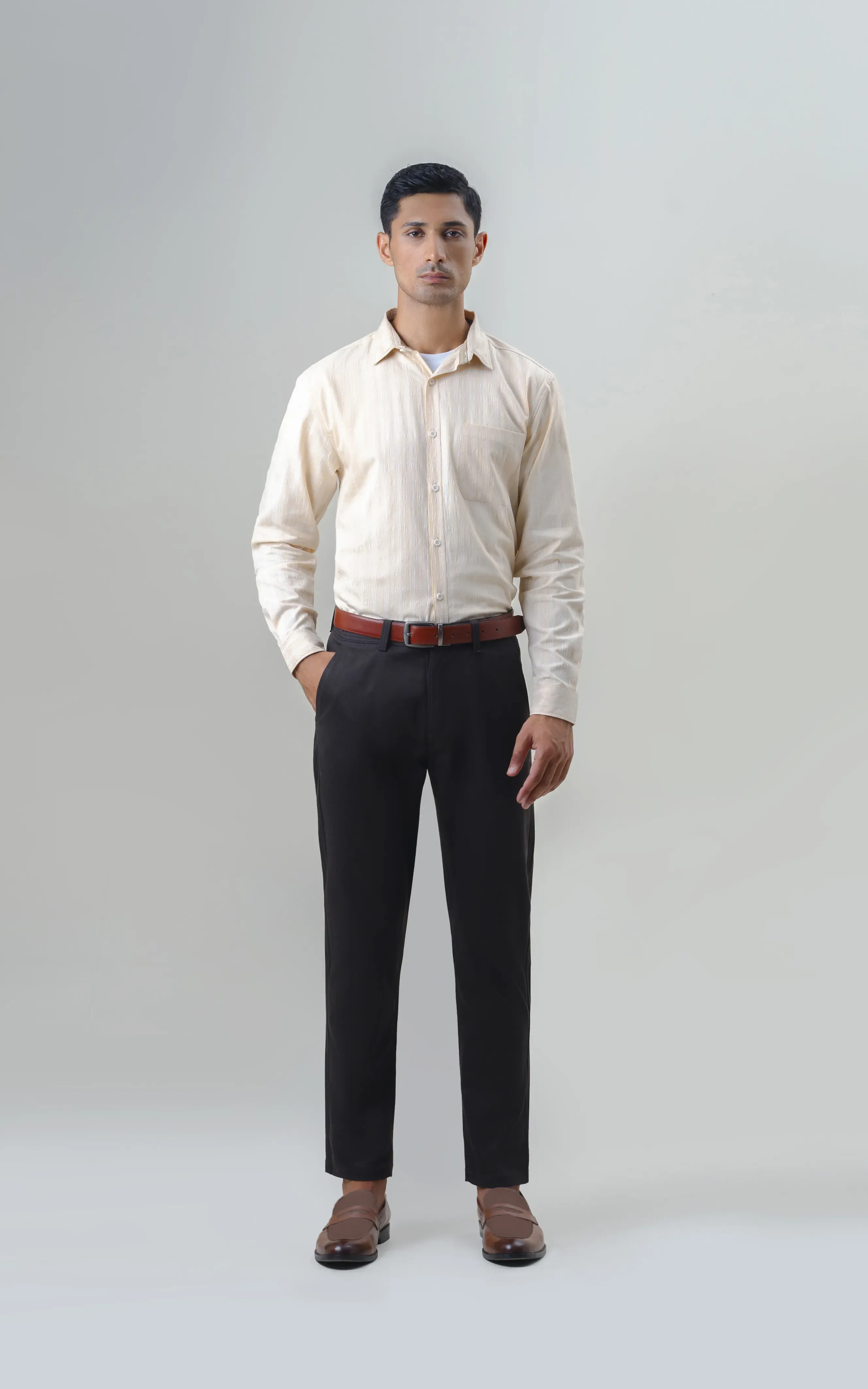 TEXTURED REGULAR FIT CASUAL PANT BROWN
