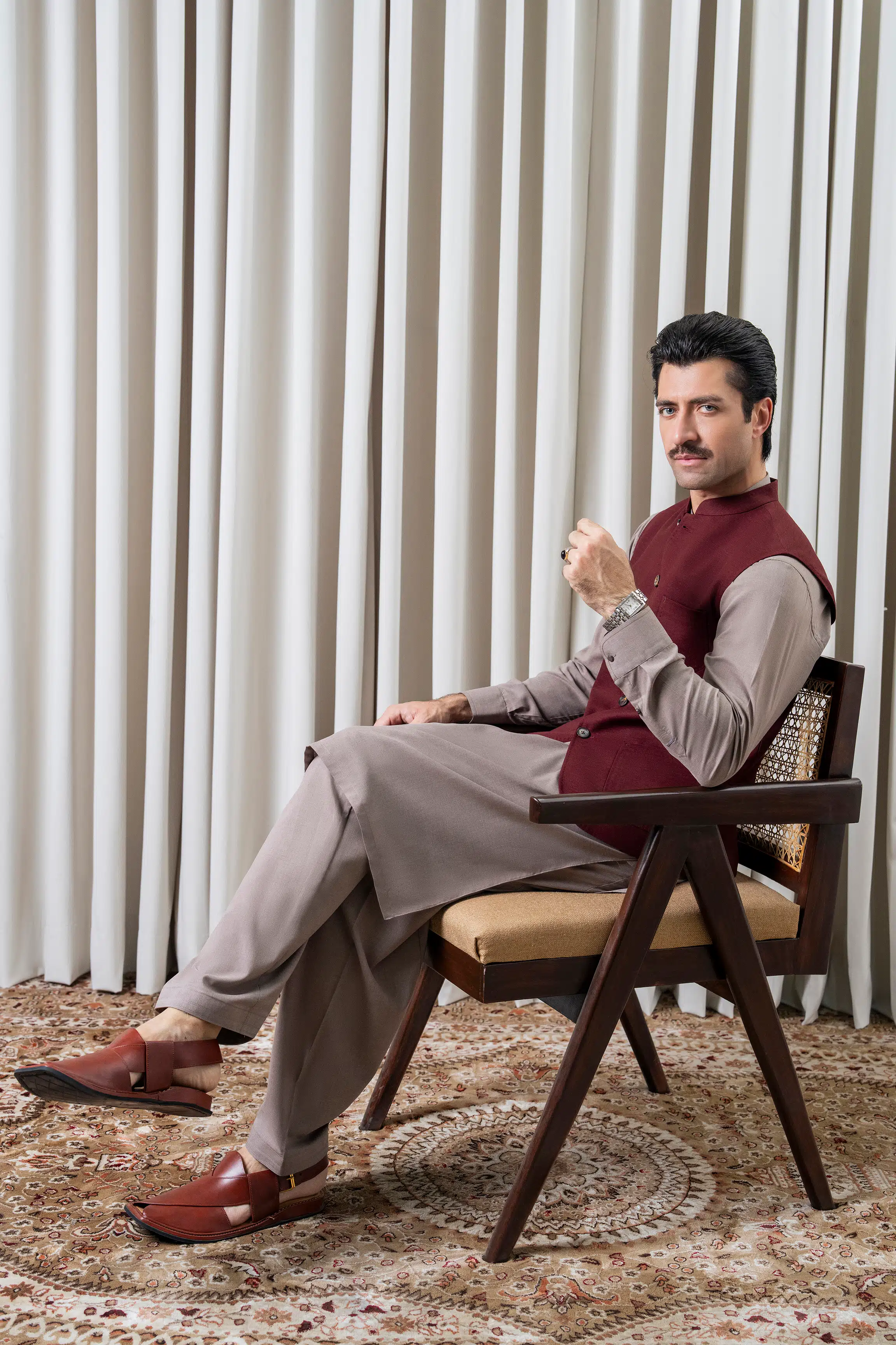 TWILL - COTTON LINEN WAISTCOAT | SIGNATURE COLLECTION MAROON - Image 3