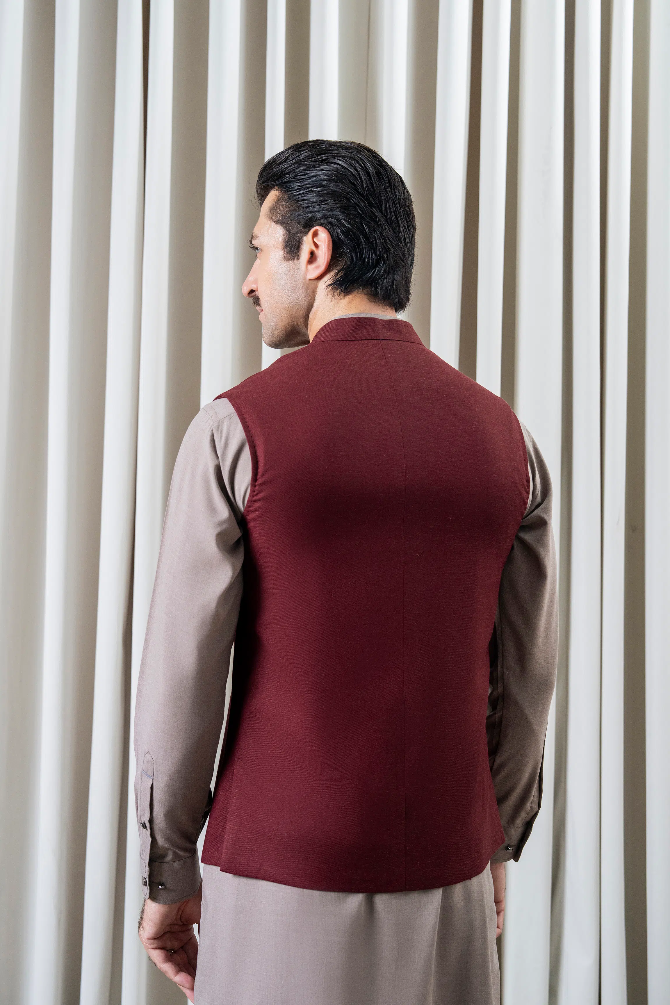 TWILL - COTTON LINEN WAISTCOAT | SIGNATURE COLLECTION MAROON - Image 6