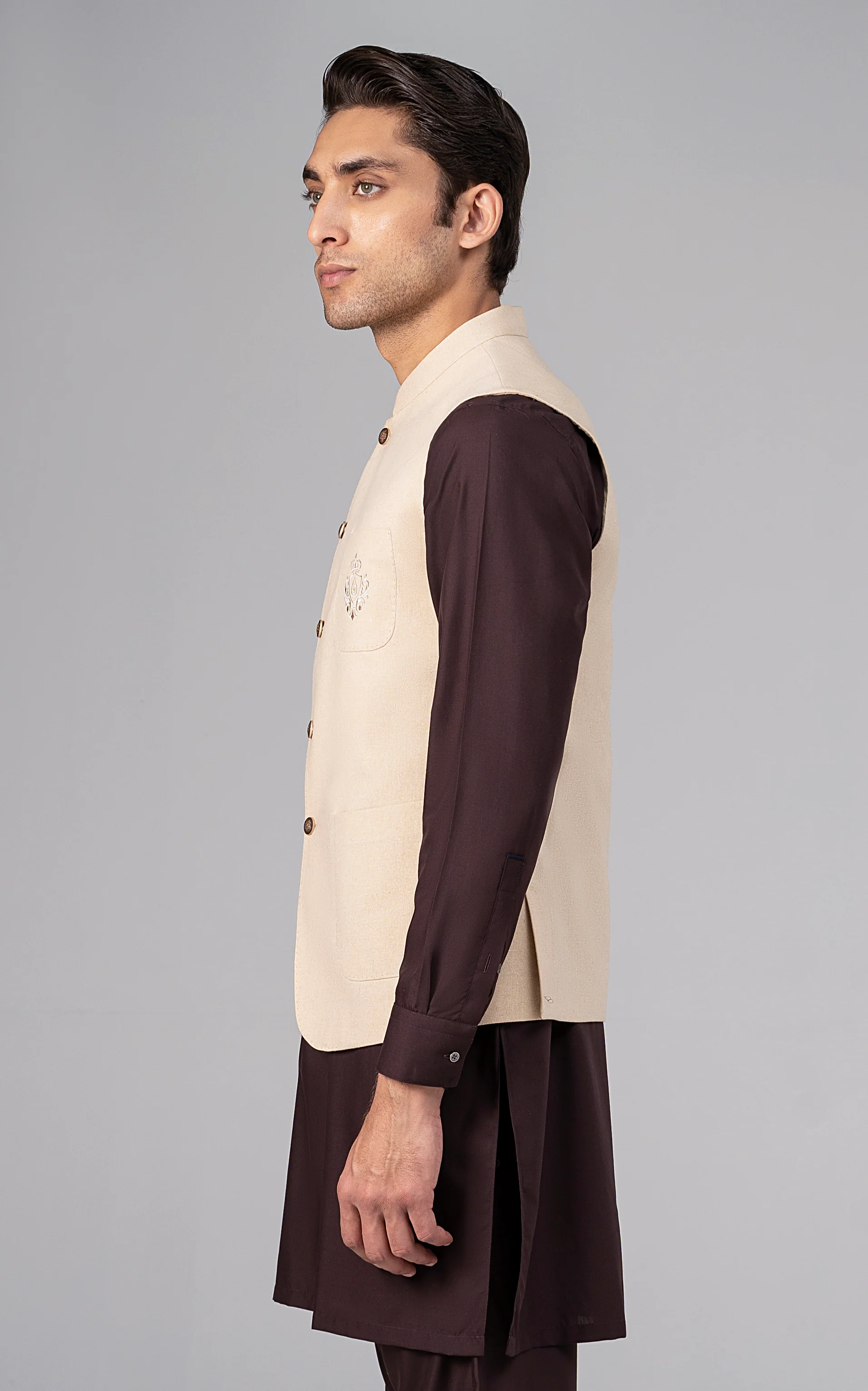 LOGO EMBROIDERED WAISTCOAT- CLASSIC COLLECTION BEIGE - Image 4