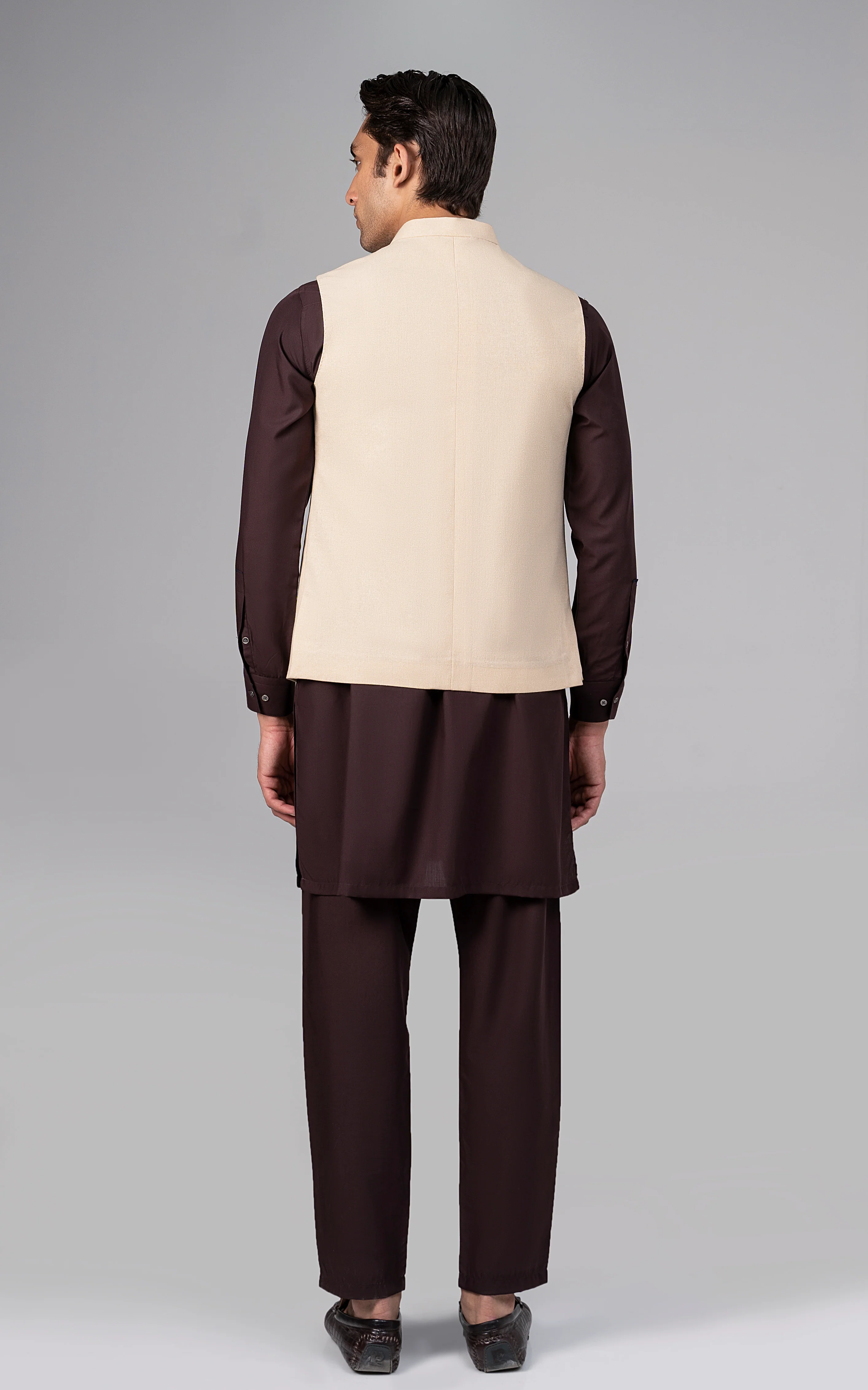LOGO EMBROIDERED WAISTCOAT- CLASSIC COLLECTION BEIGE - Image 5