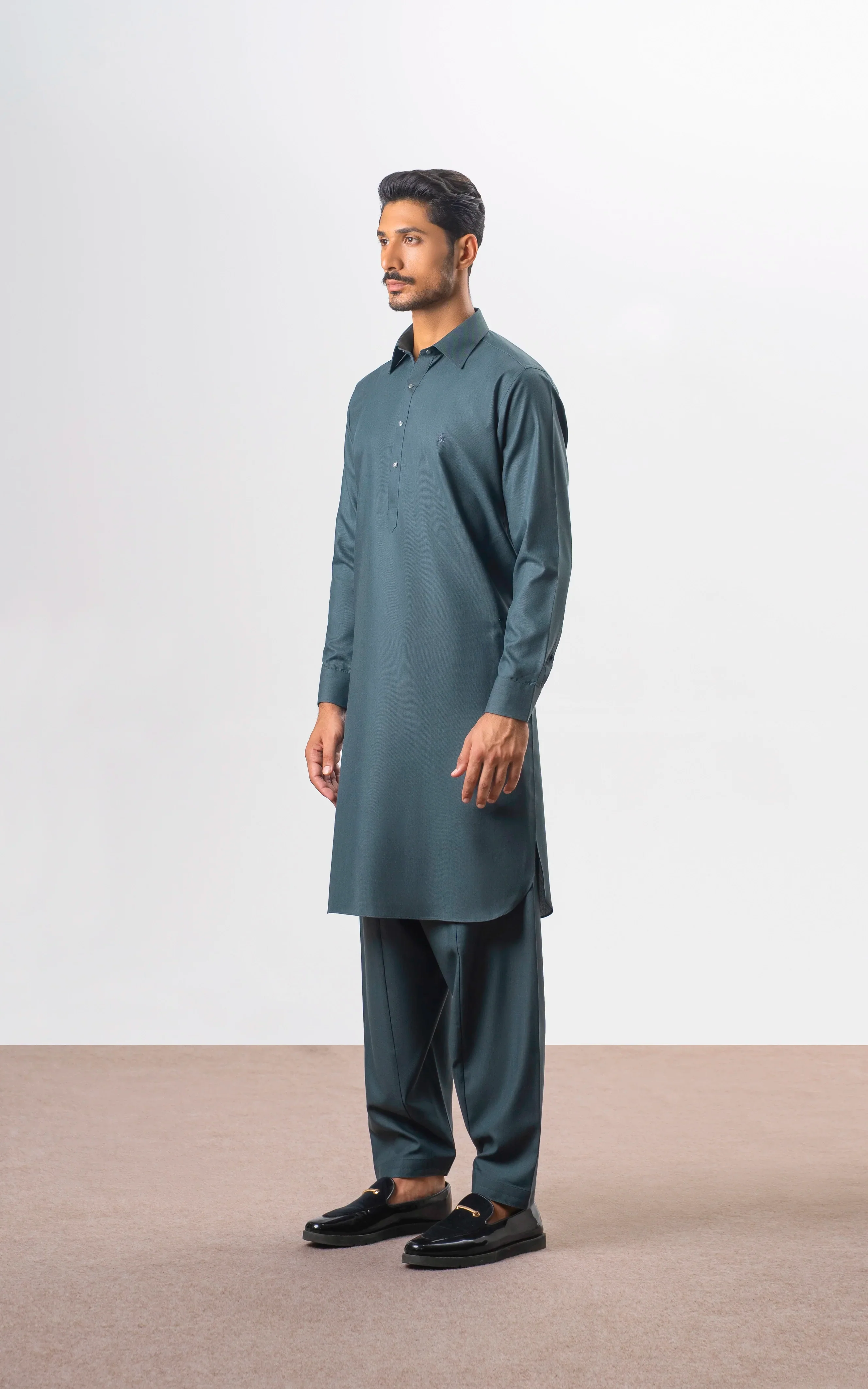 YARN DYED KAMEEZ SHALWAR | PREMIUM COLLECTION GREEN - Image 3